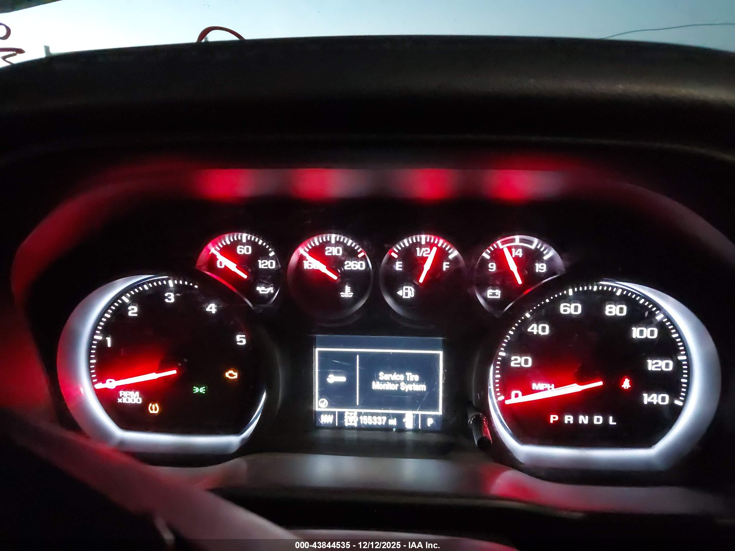 CHEVROLET SILVERADO image 7