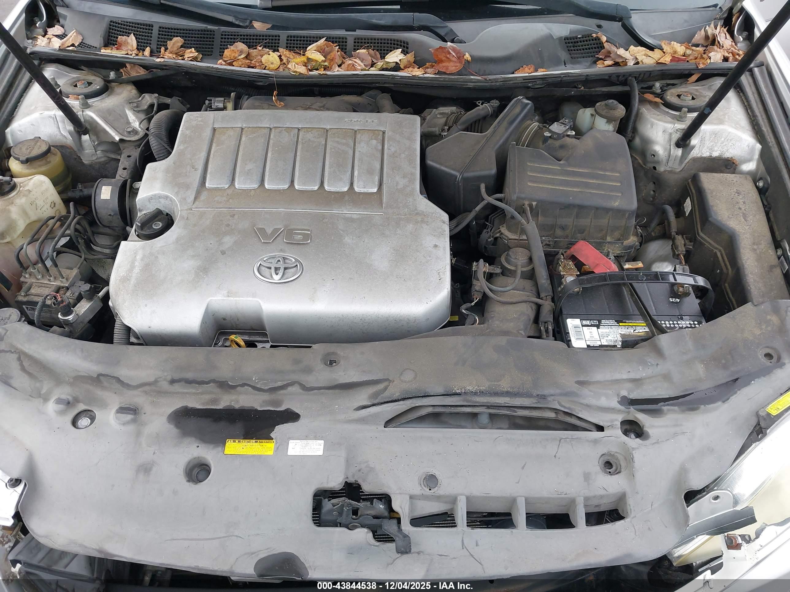 TOYOTA AVALON image 10
