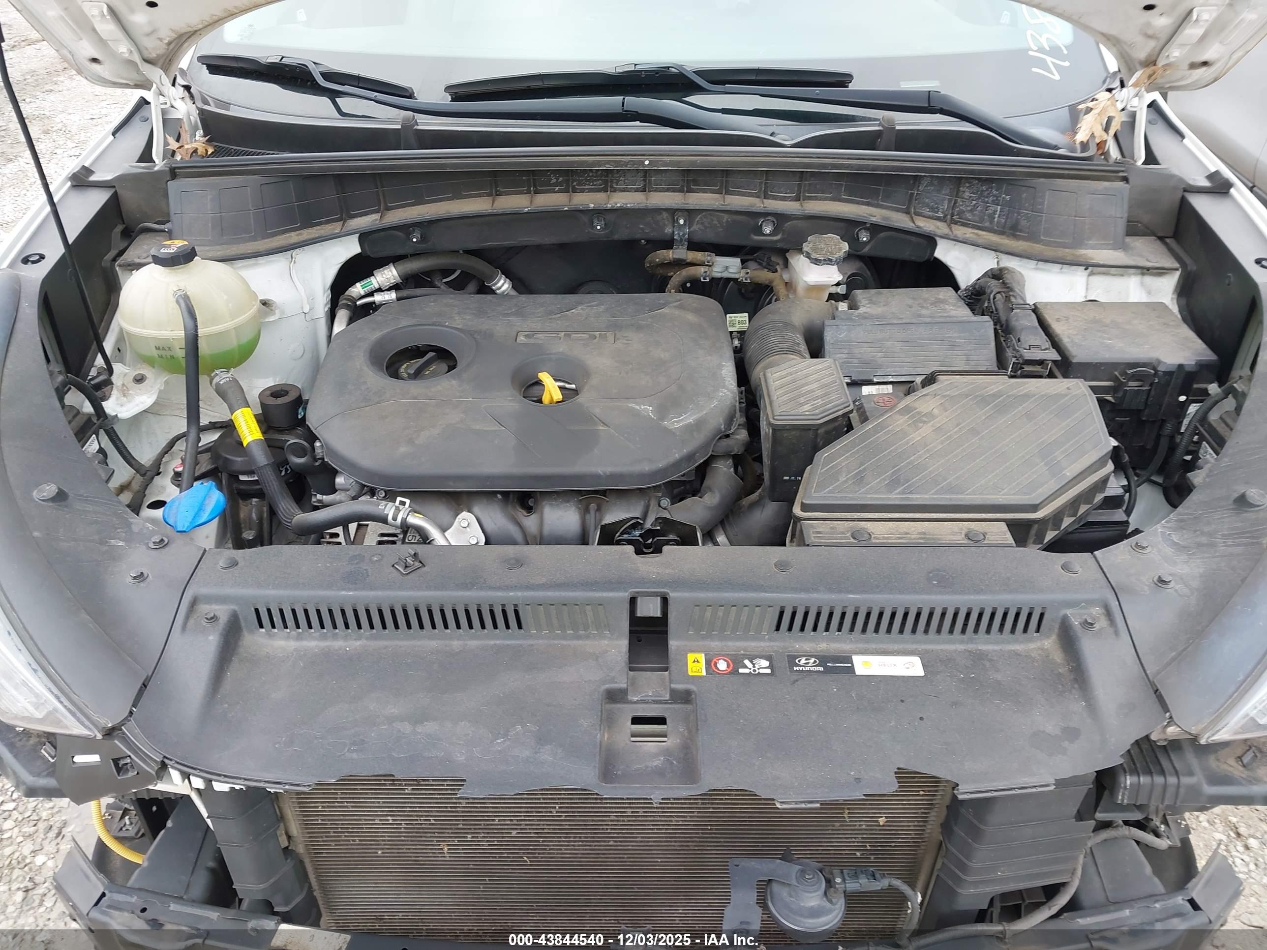 HYUNDAI TUCSON image 10