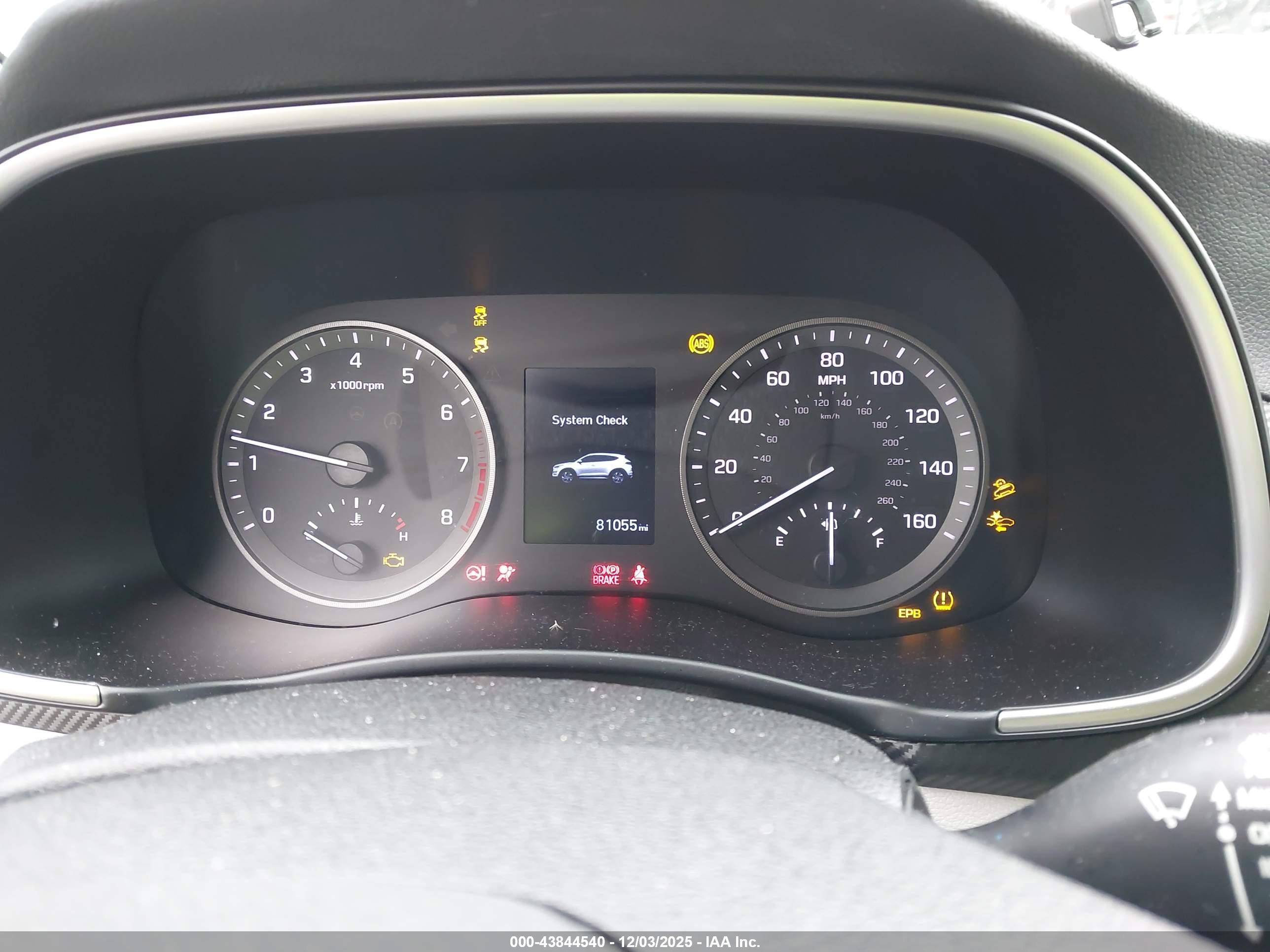 HYUNDAI TUCSON image 7