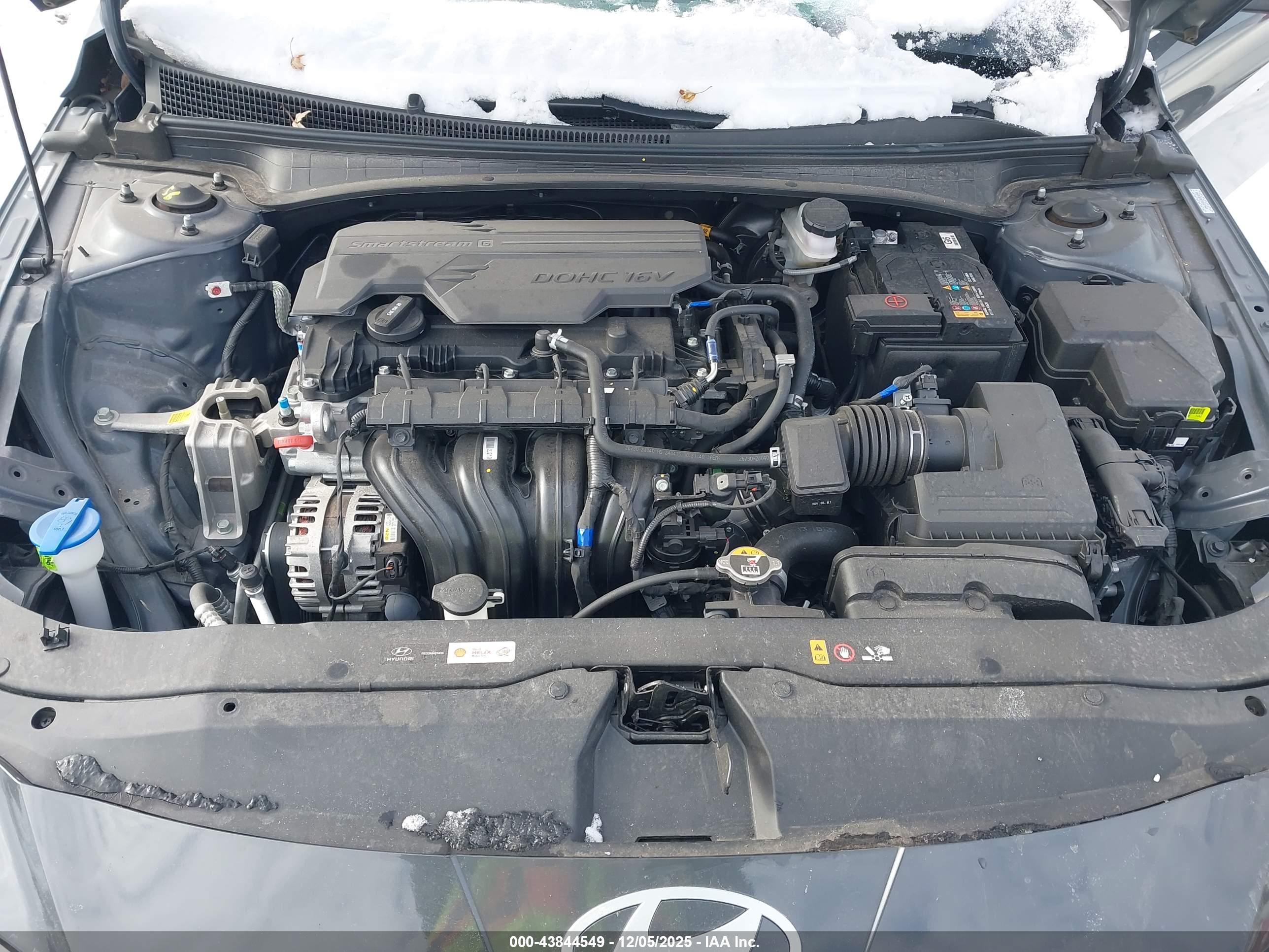 HYUNDAI ELANTRA image 10