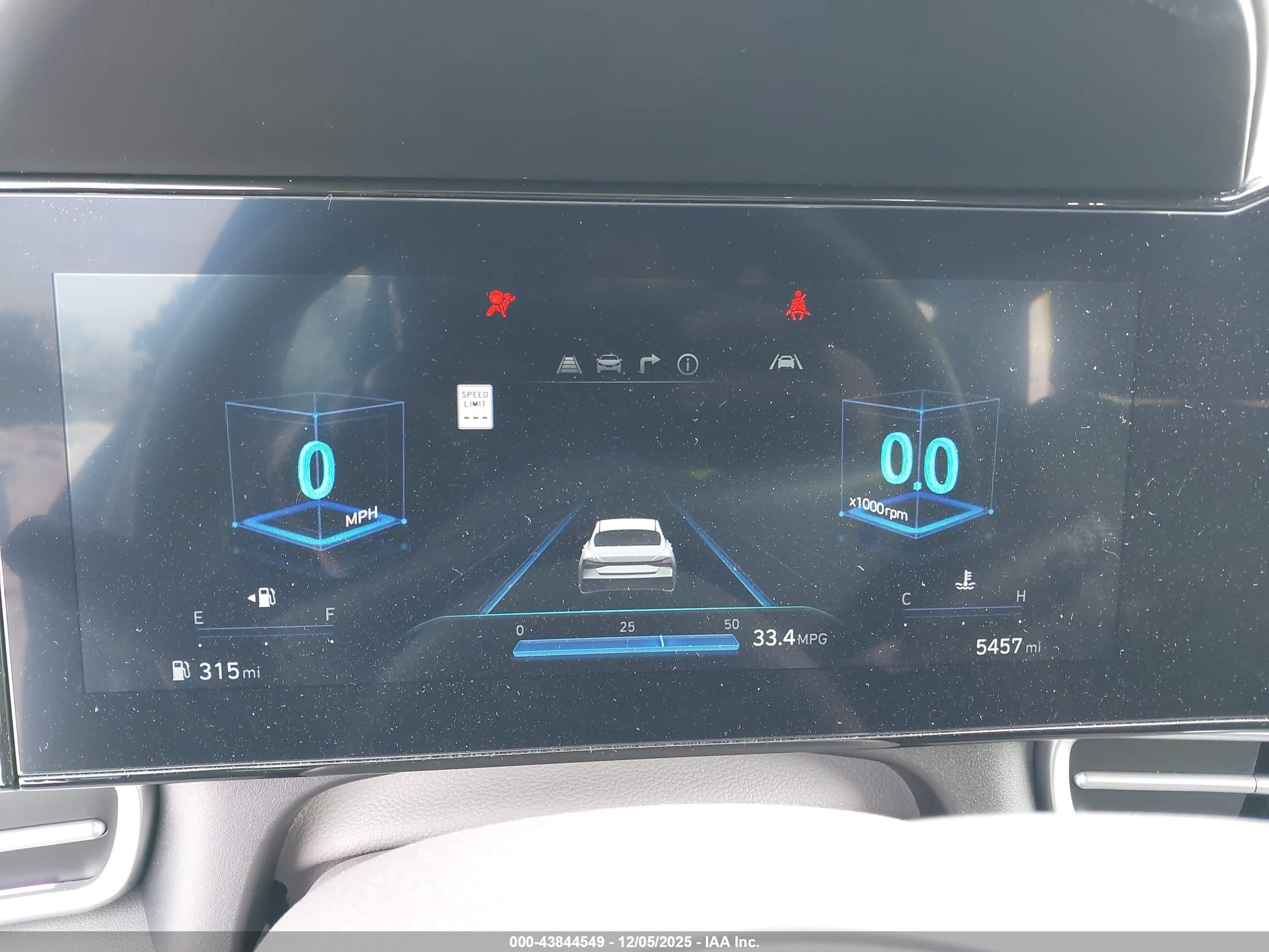 HYUNDAI ELANTRA image 7