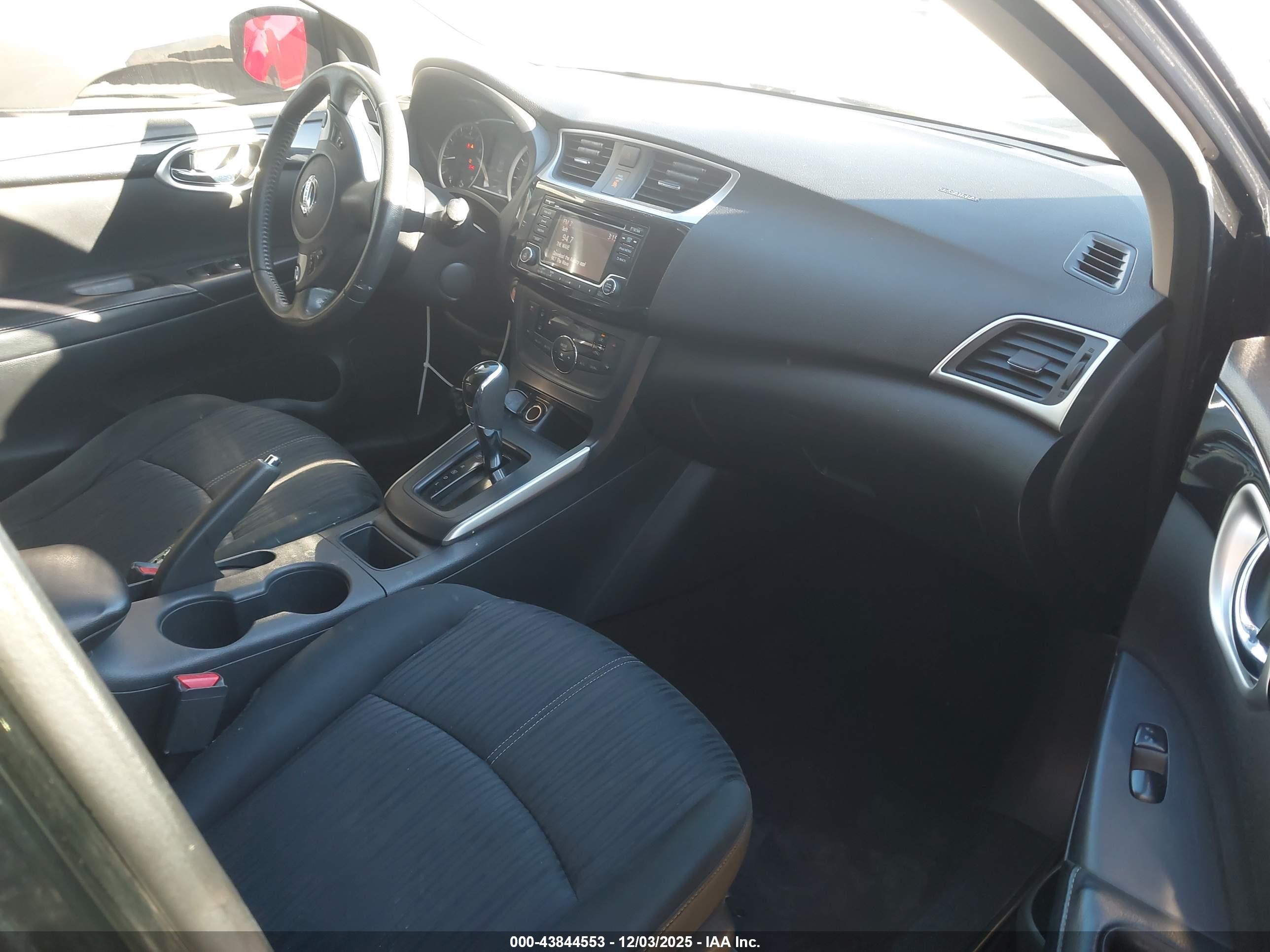 NISSAN SENTRA image 5