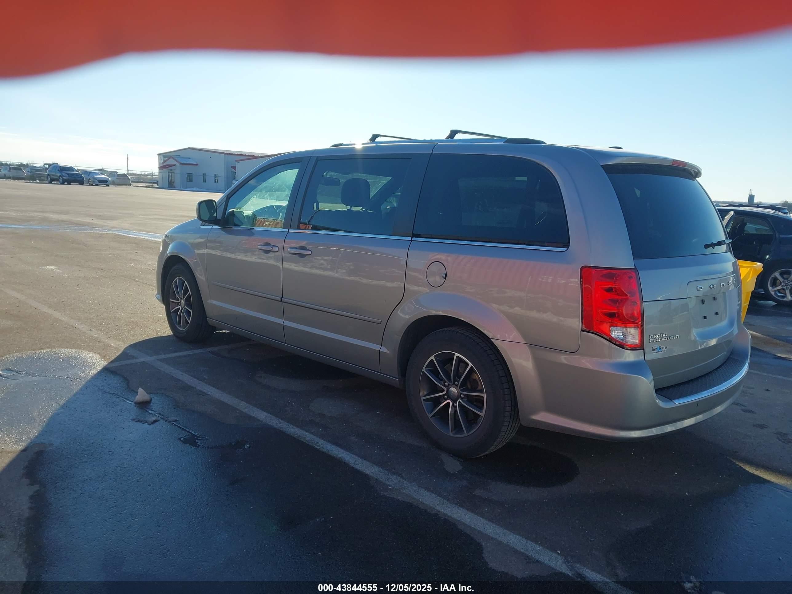 DODGE GRAND image 3