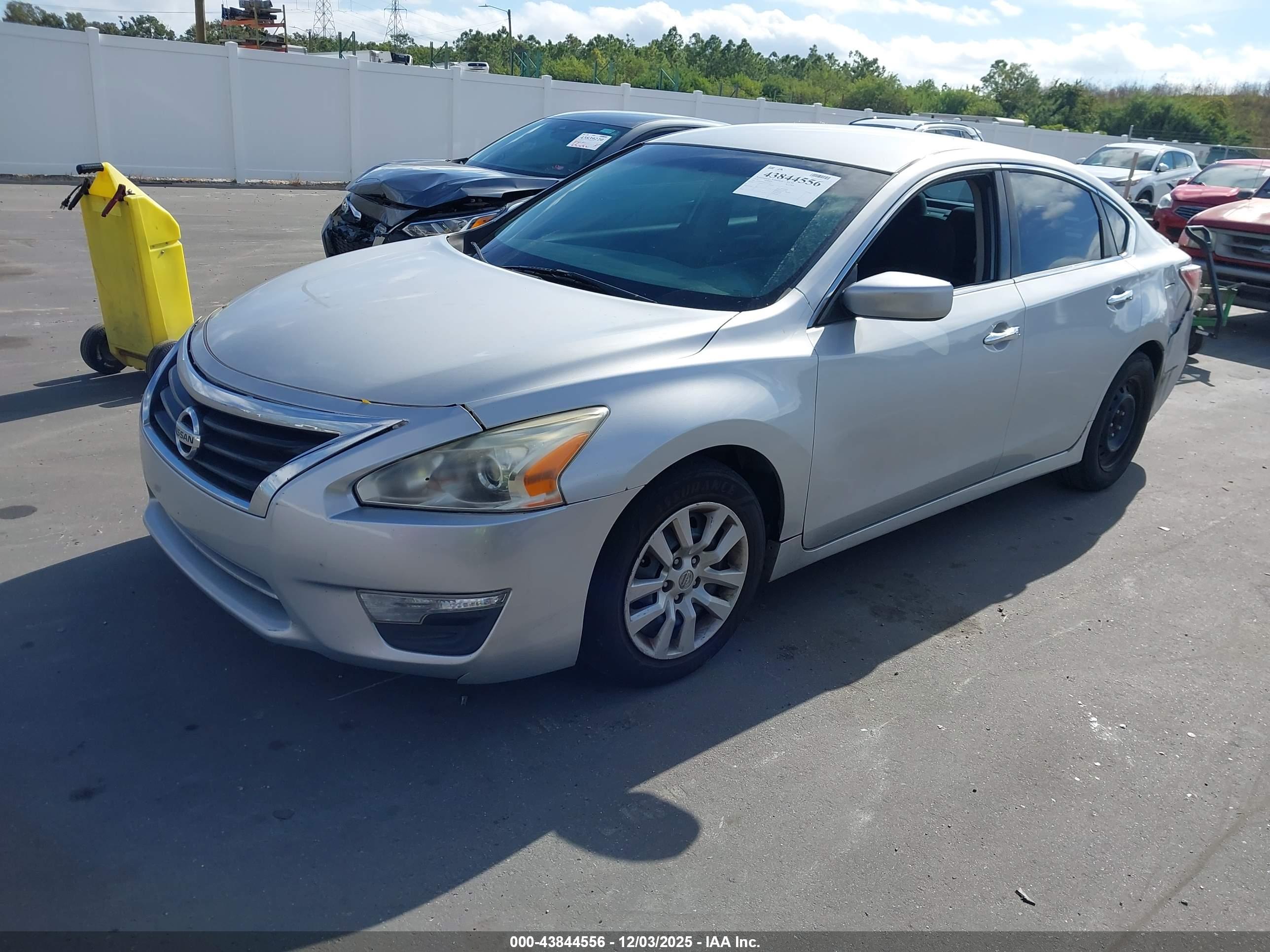 NISSAN ALTIMA image 2