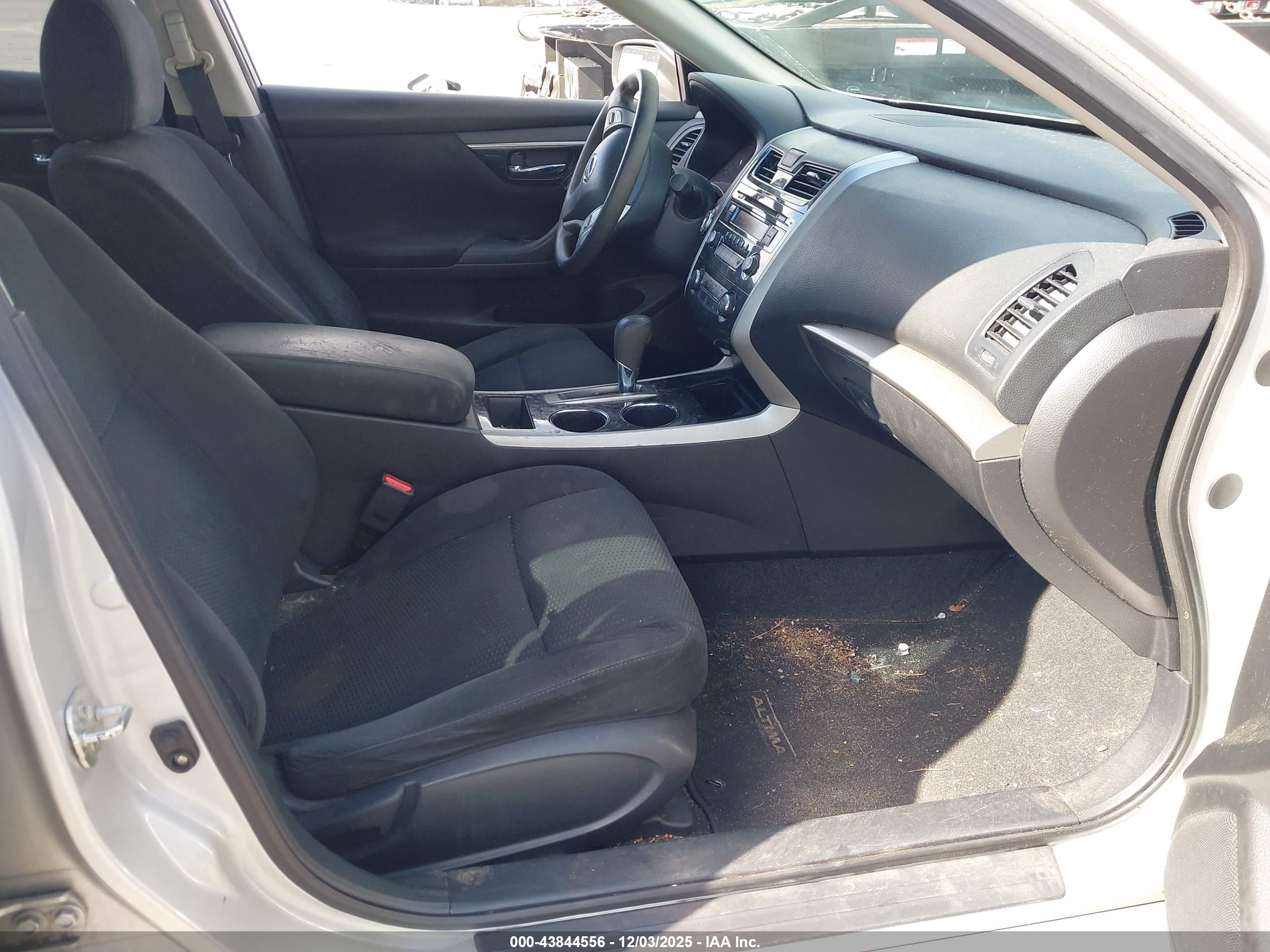 NISSAN ALTIMA image 5