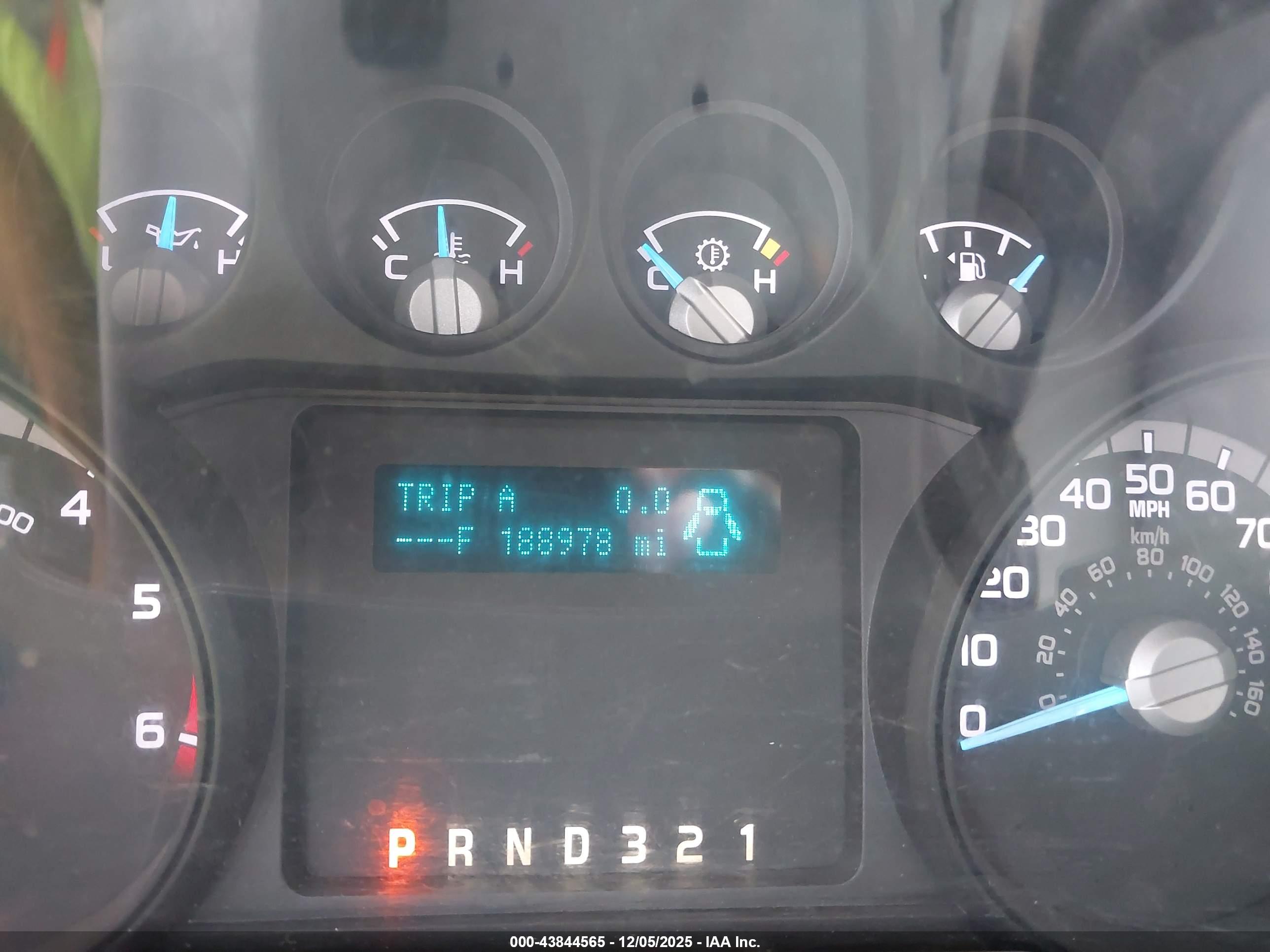 FORD F-550 image 6