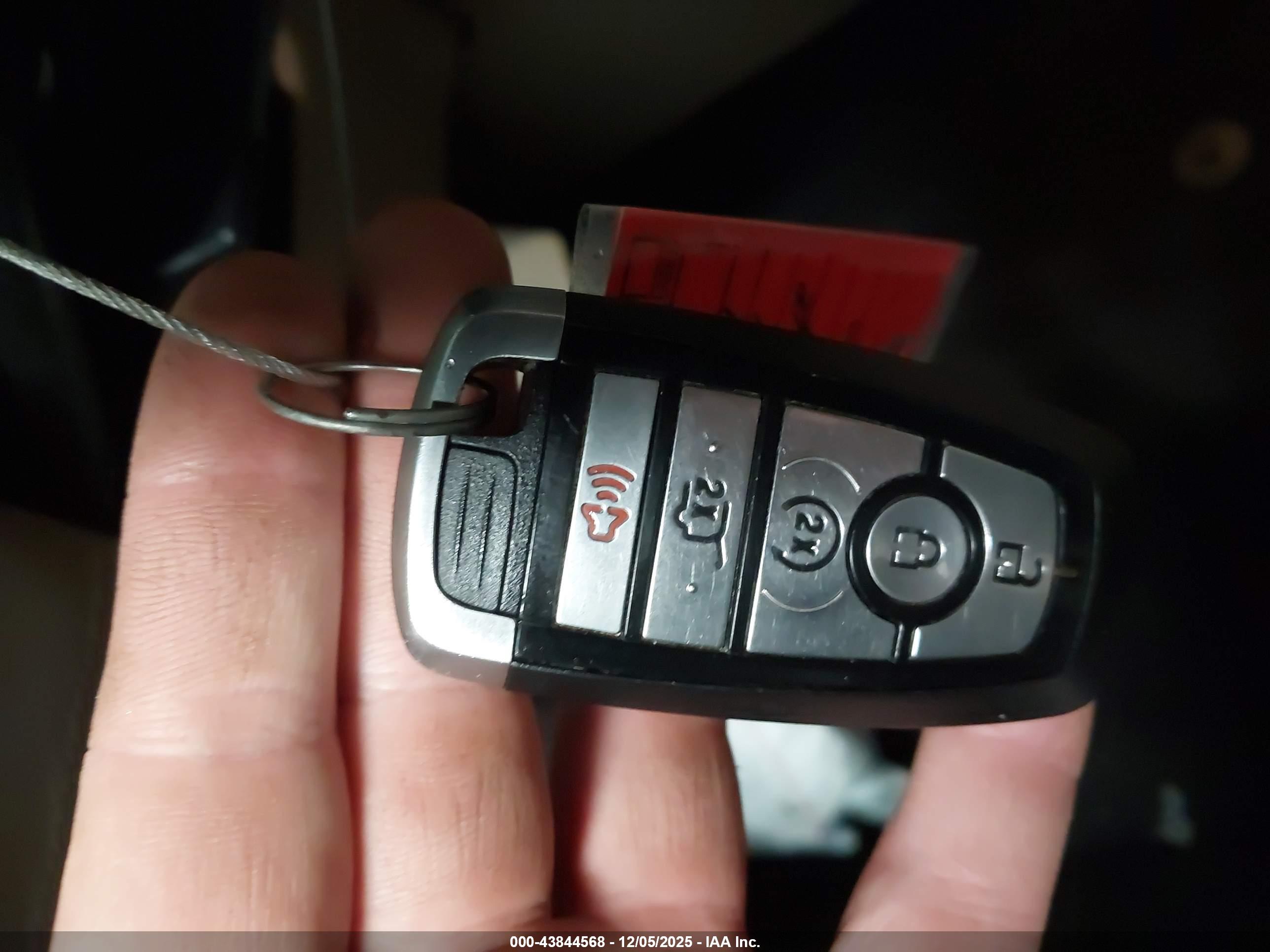 FORD ESCAPE image 11