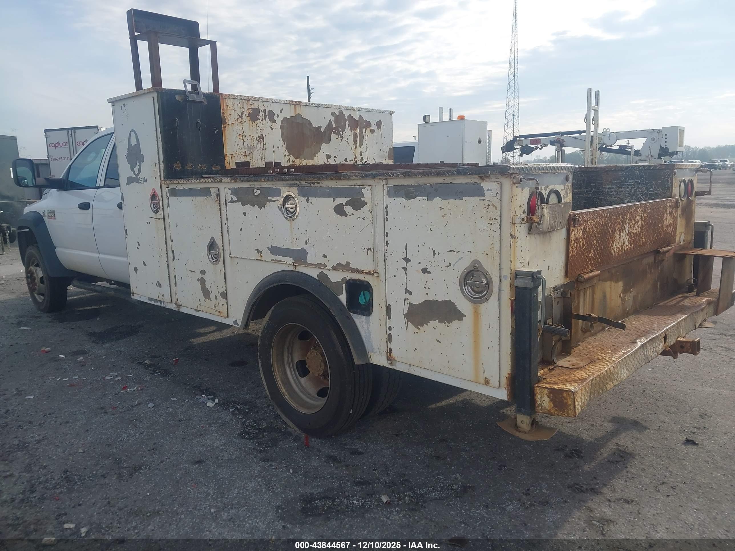 DODGE RAM image 3