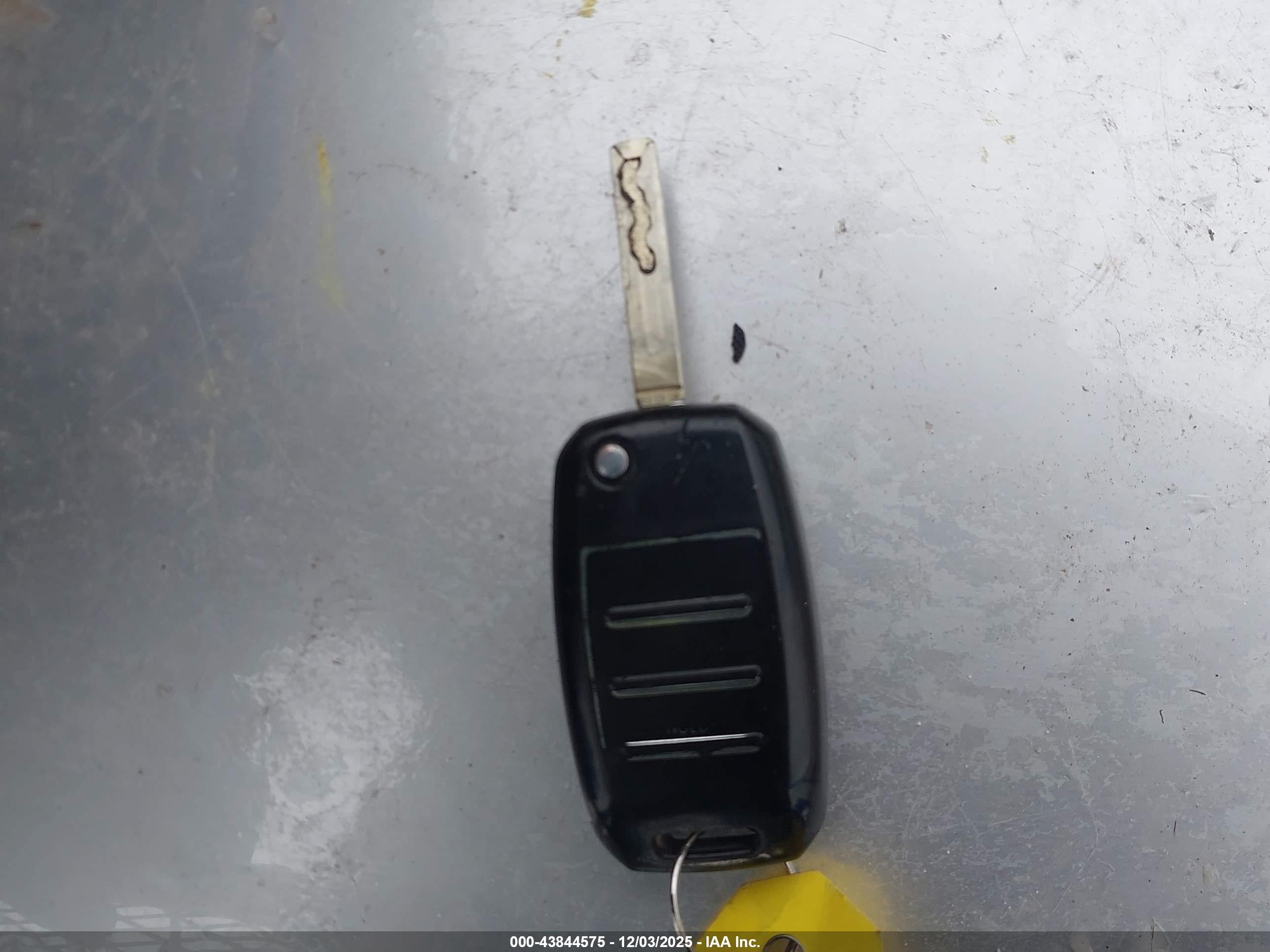 KIA RIO image 11