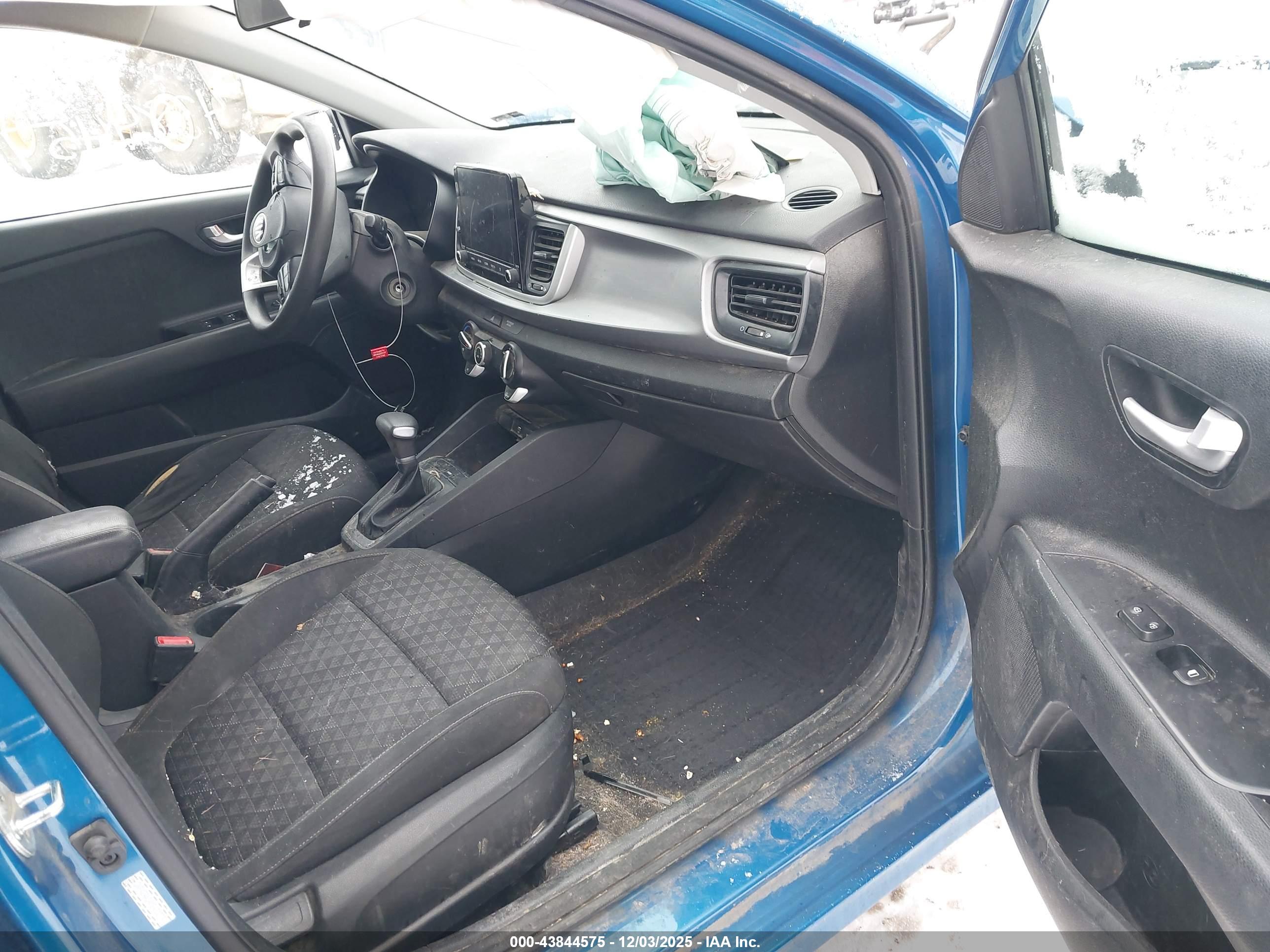 KIA RIO image 5