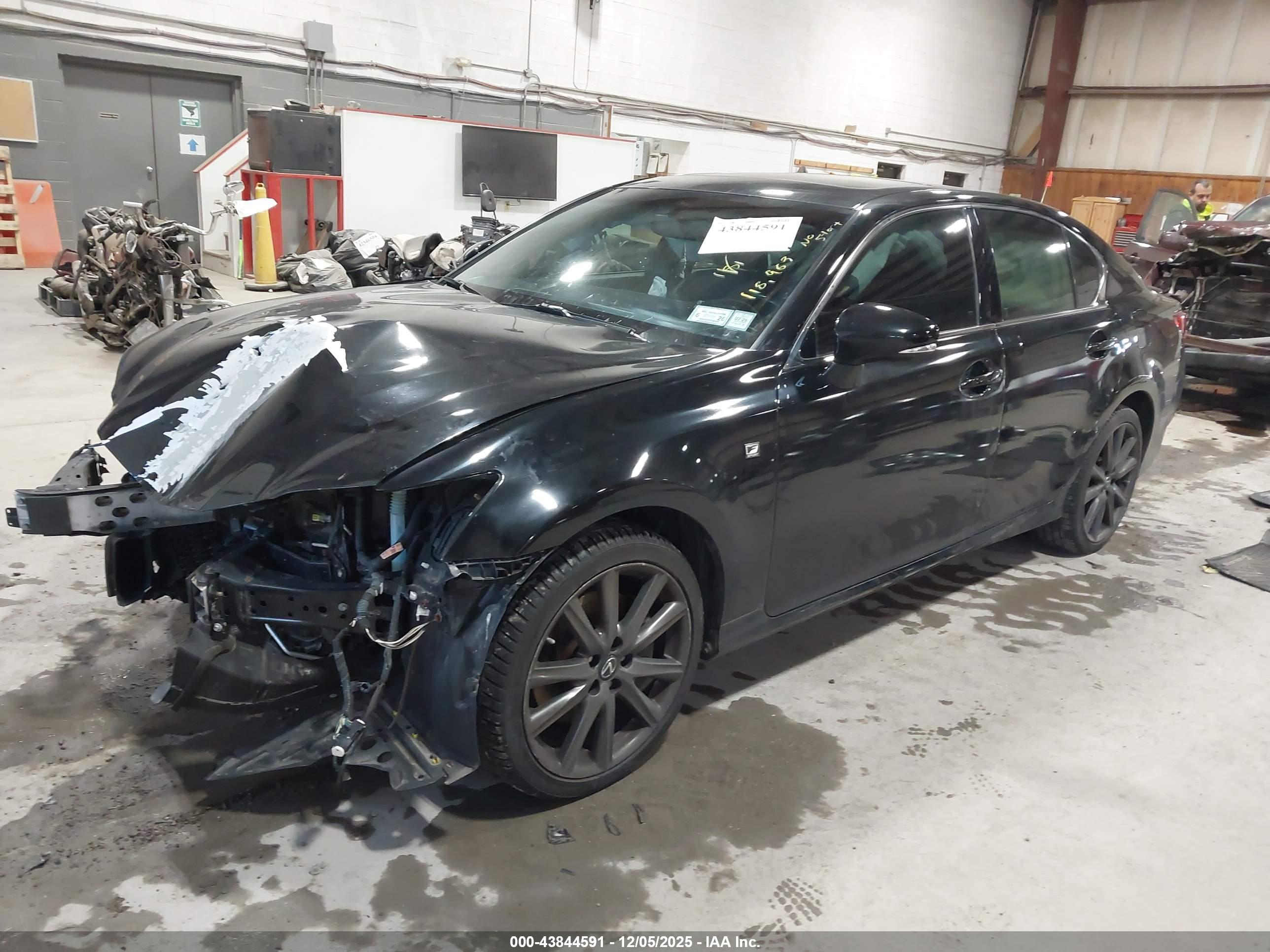 LEXUS GS image 2