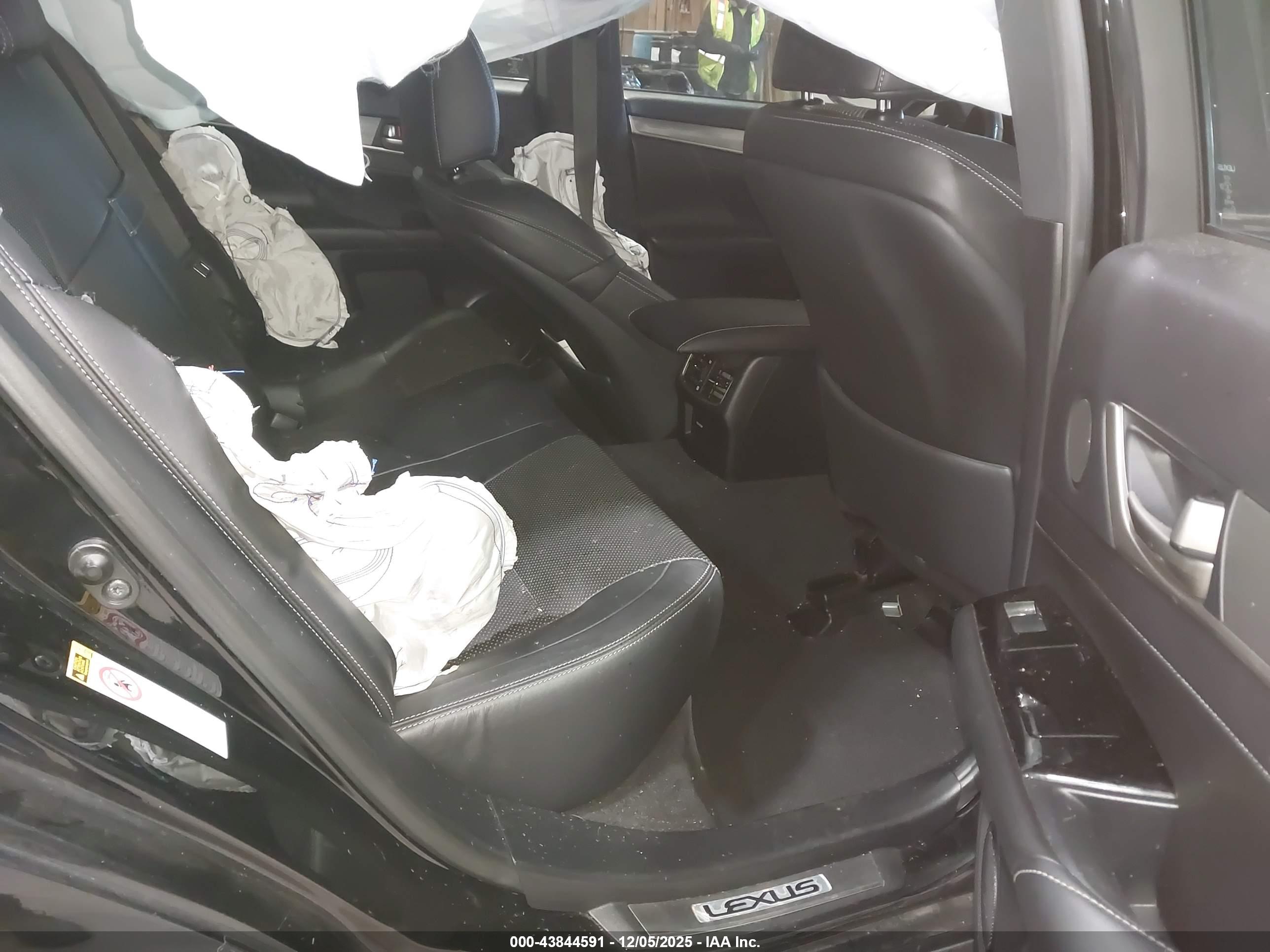 LEXUS GS image 8