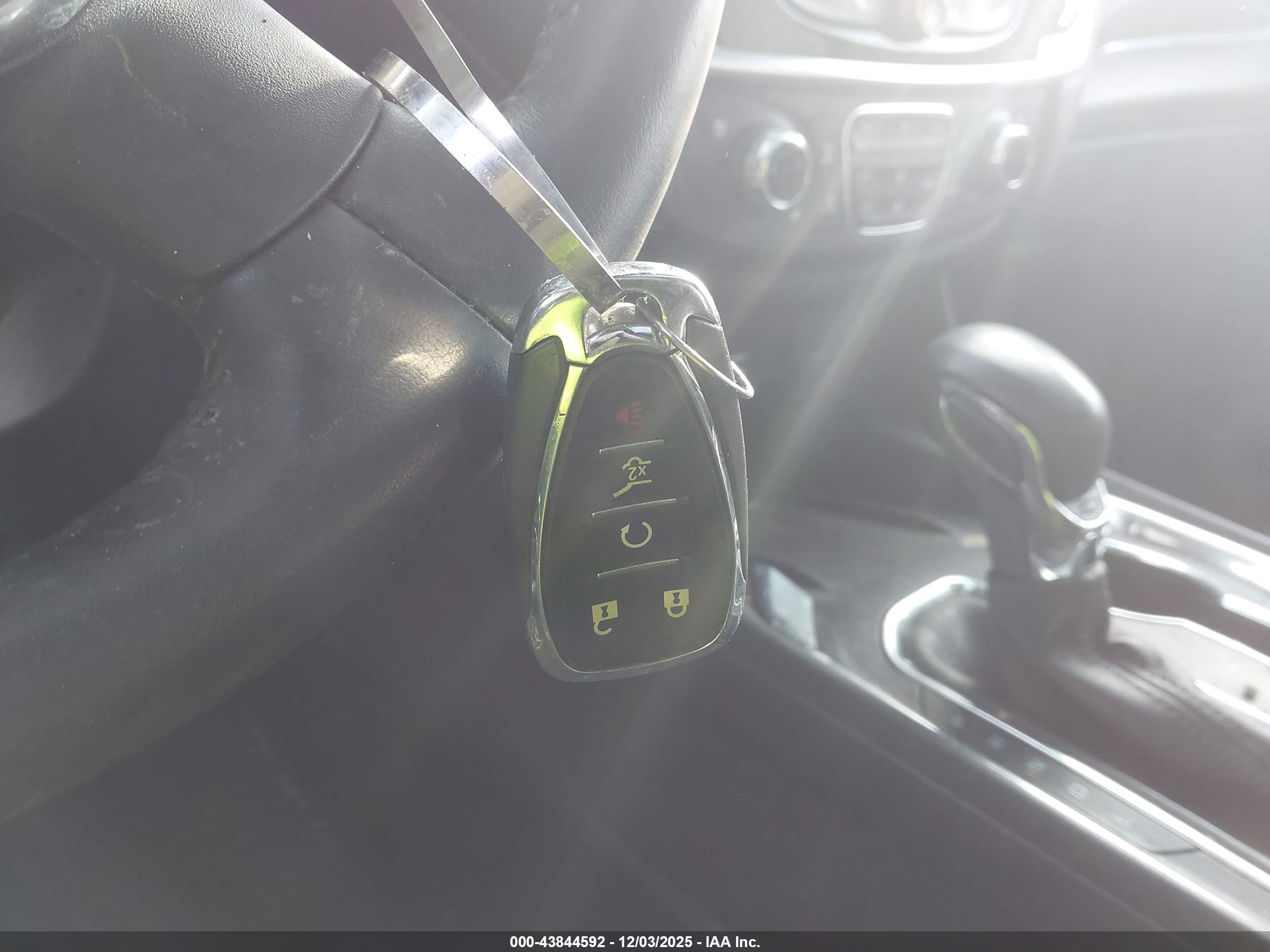 CHEVROLET TRAVERSE image 11