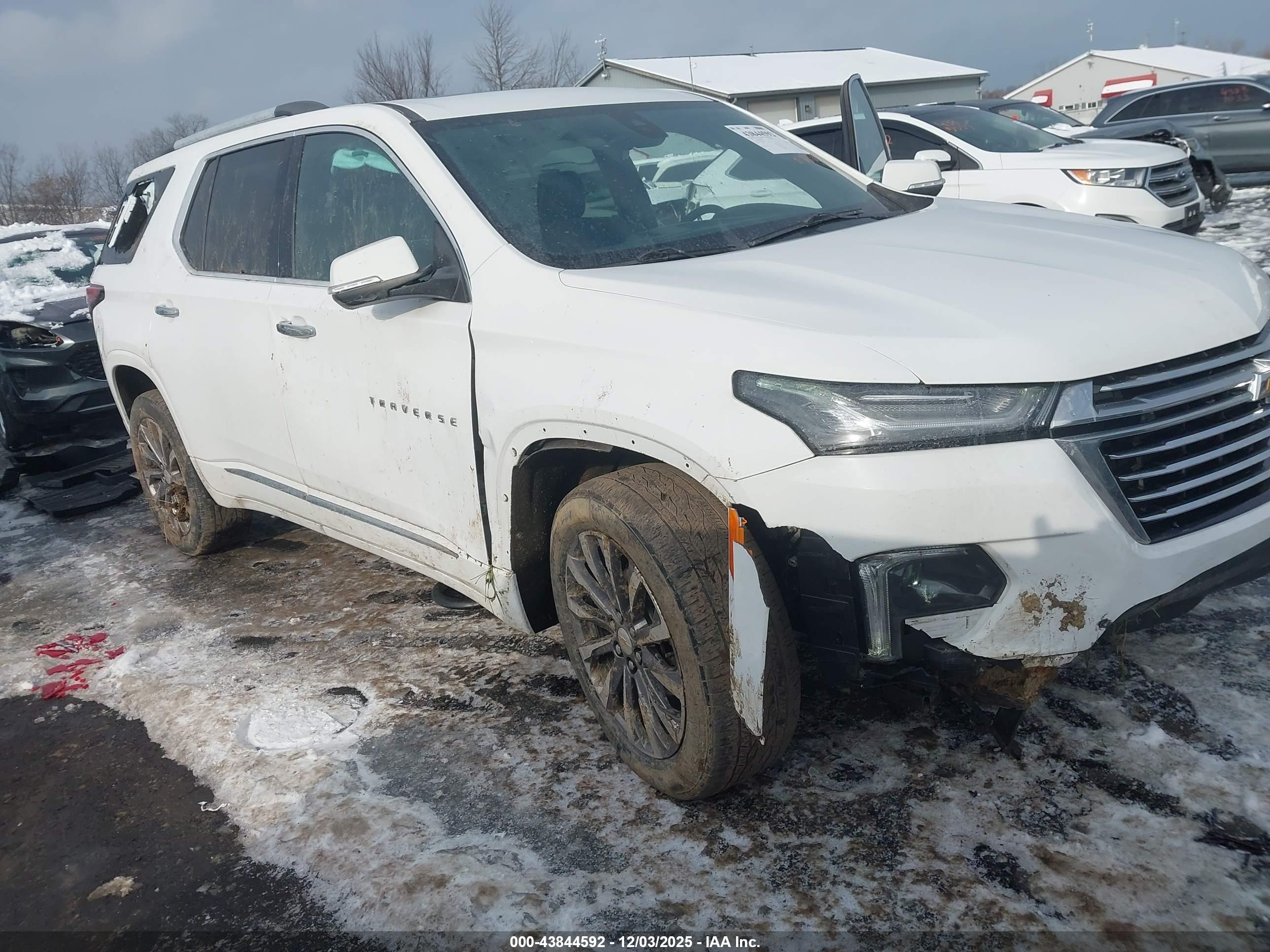 CHEVROLET TRAVERSE image 6