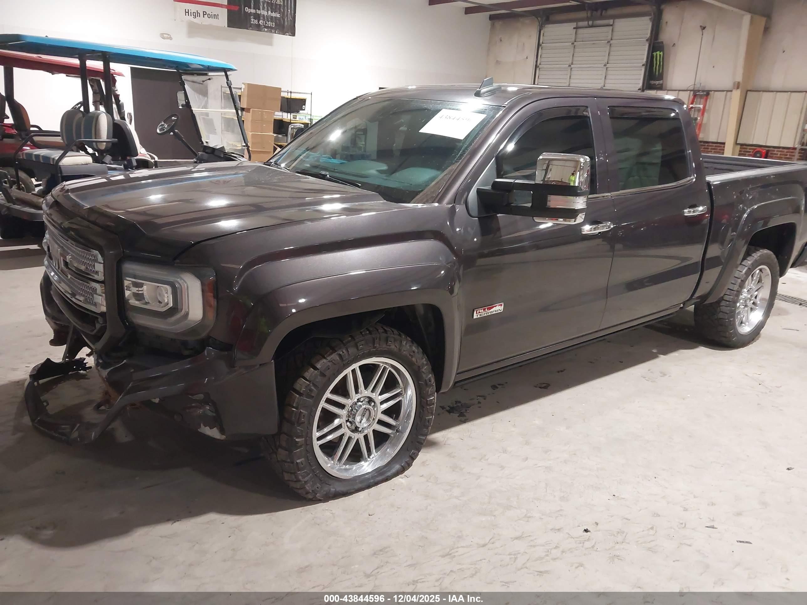 GMC SIERRA image 2