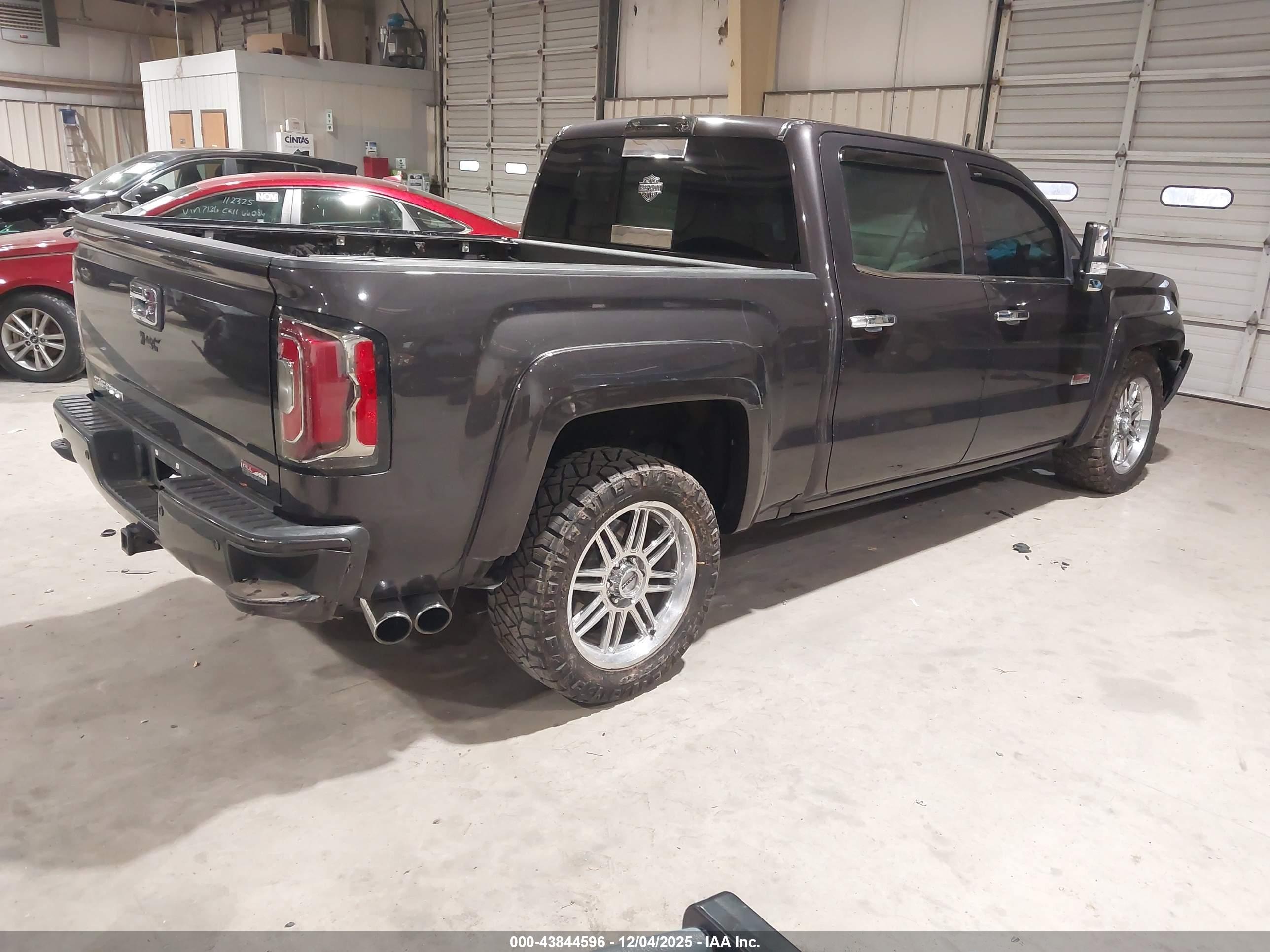 GMC SIERRA image 4