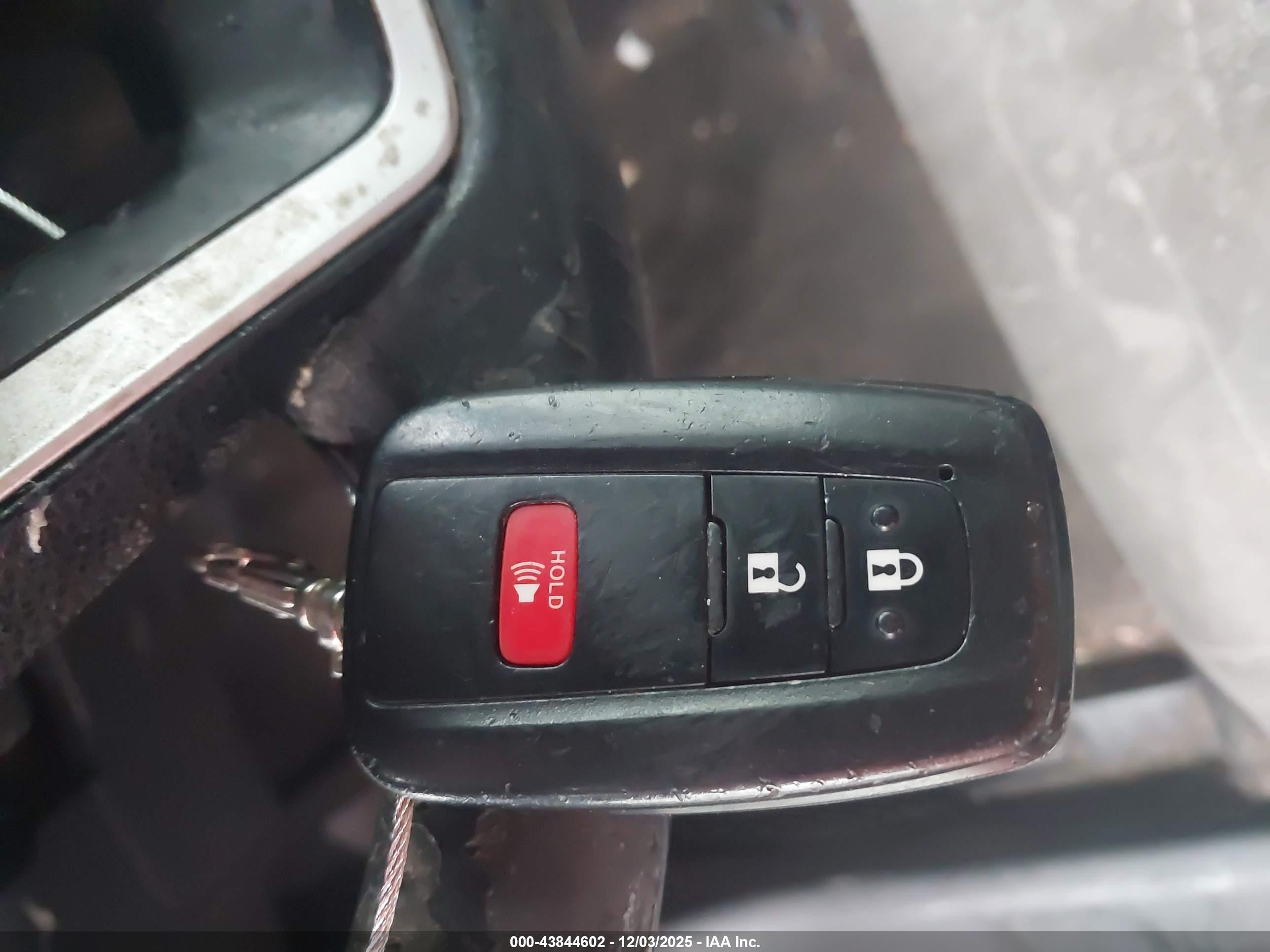 TOYOTA COROLLA image 11