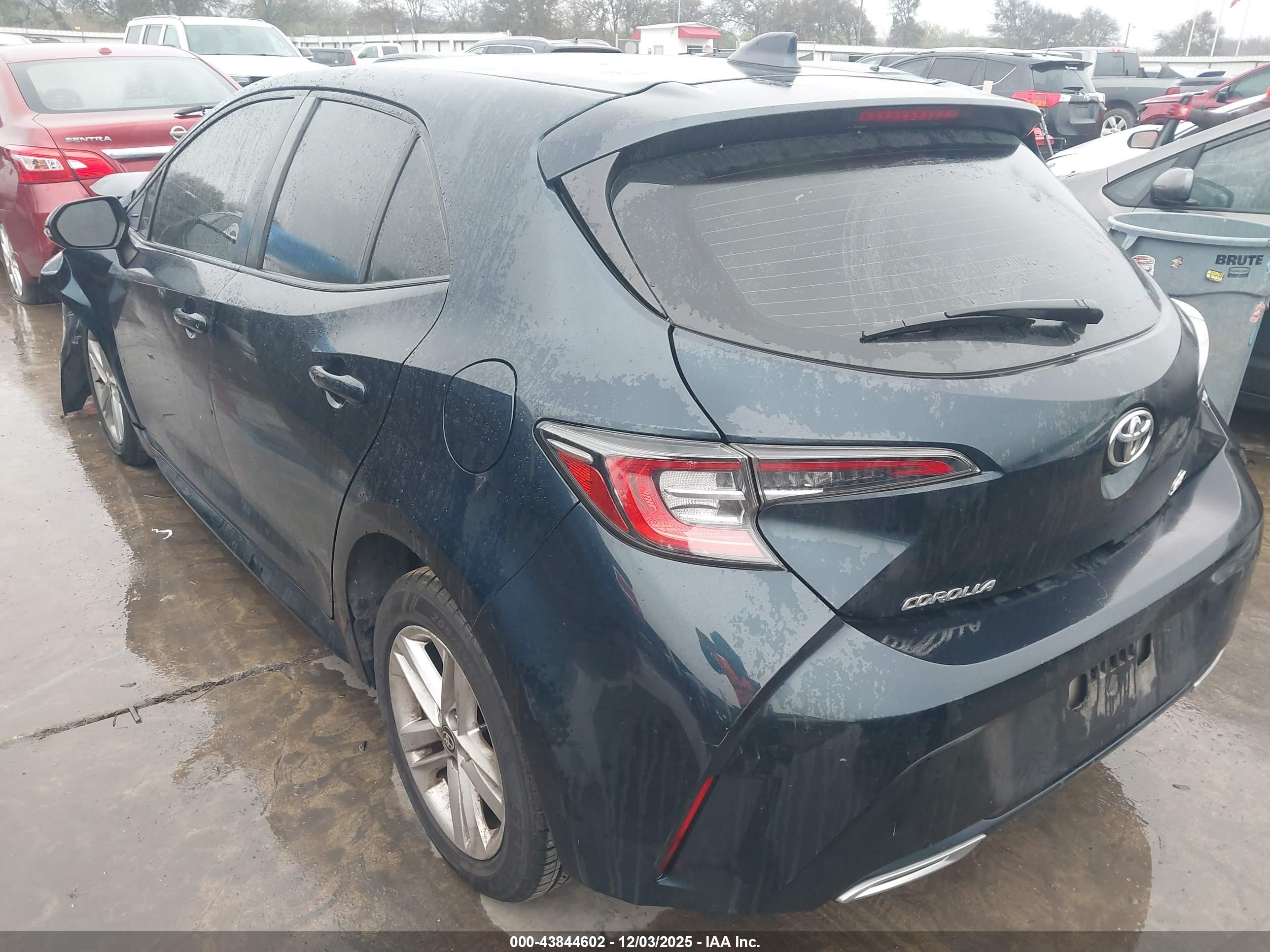 TOYOTA COROLLA image 3