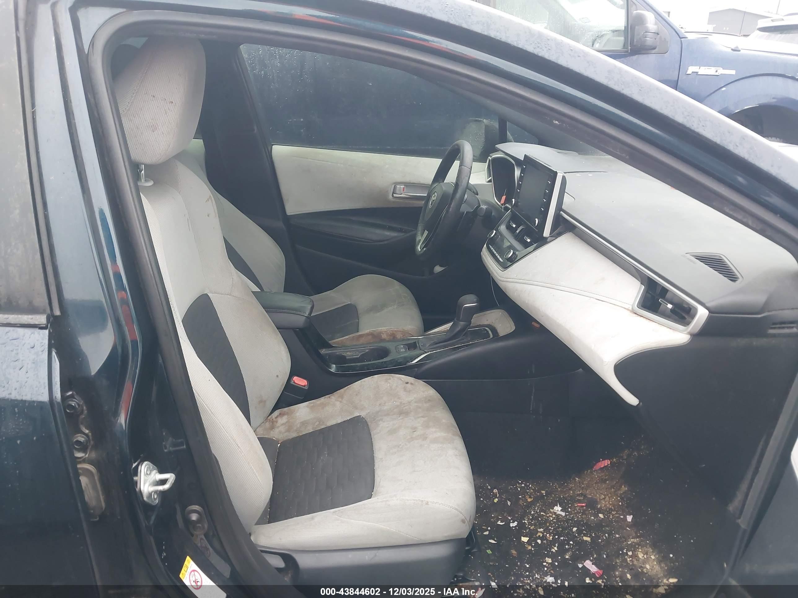TOYOTA COROLLA image 5