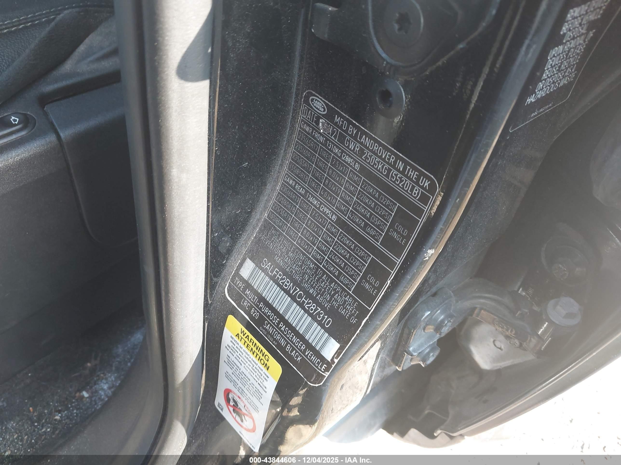 LAND ROVER image 9