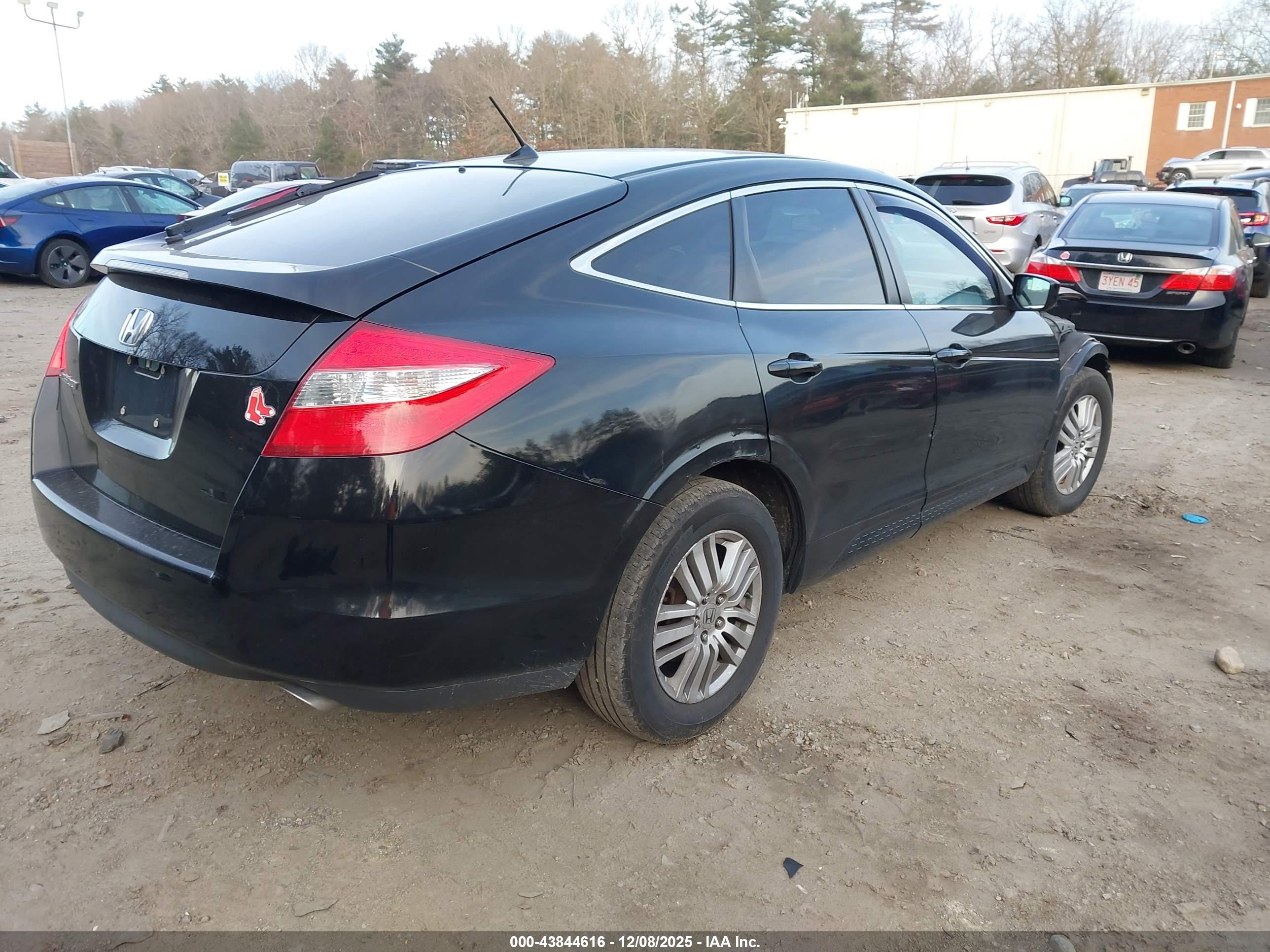 HONDA CROSSTOUR image 4