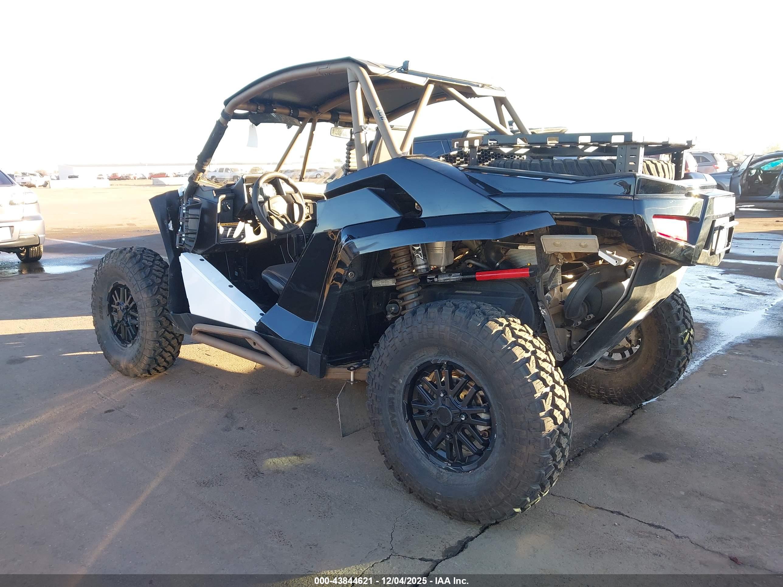 ARCTIC CAT image 3