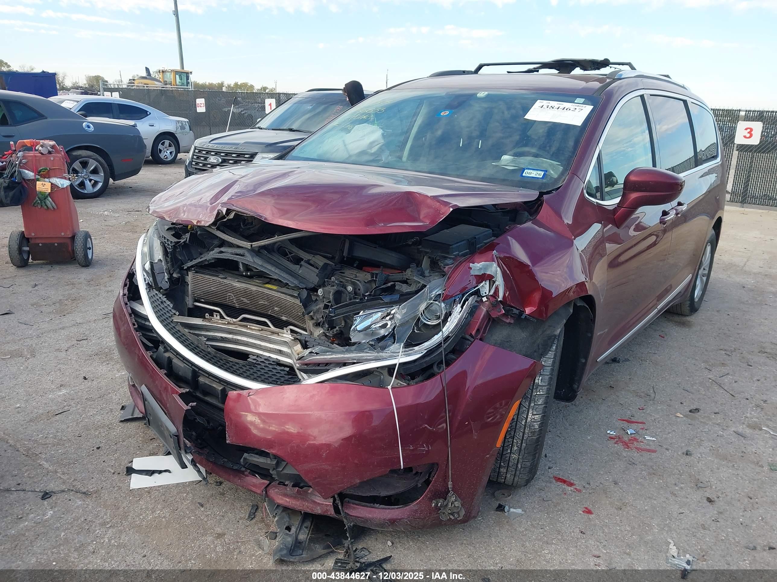 CHRYSLER PACIFICA image 2