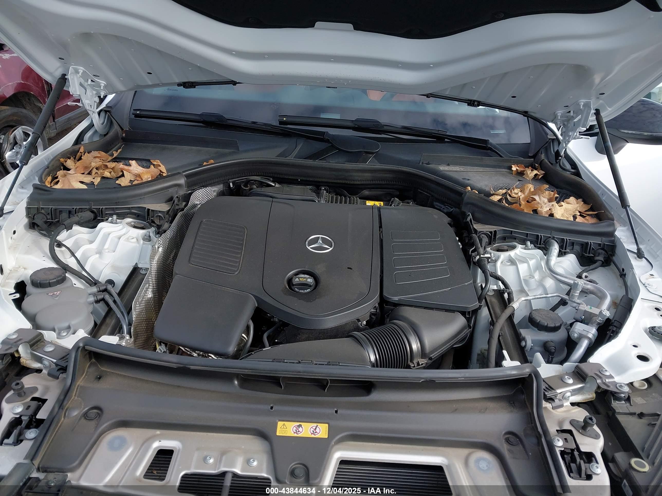 MERCEDES-BENZ GLC image 10