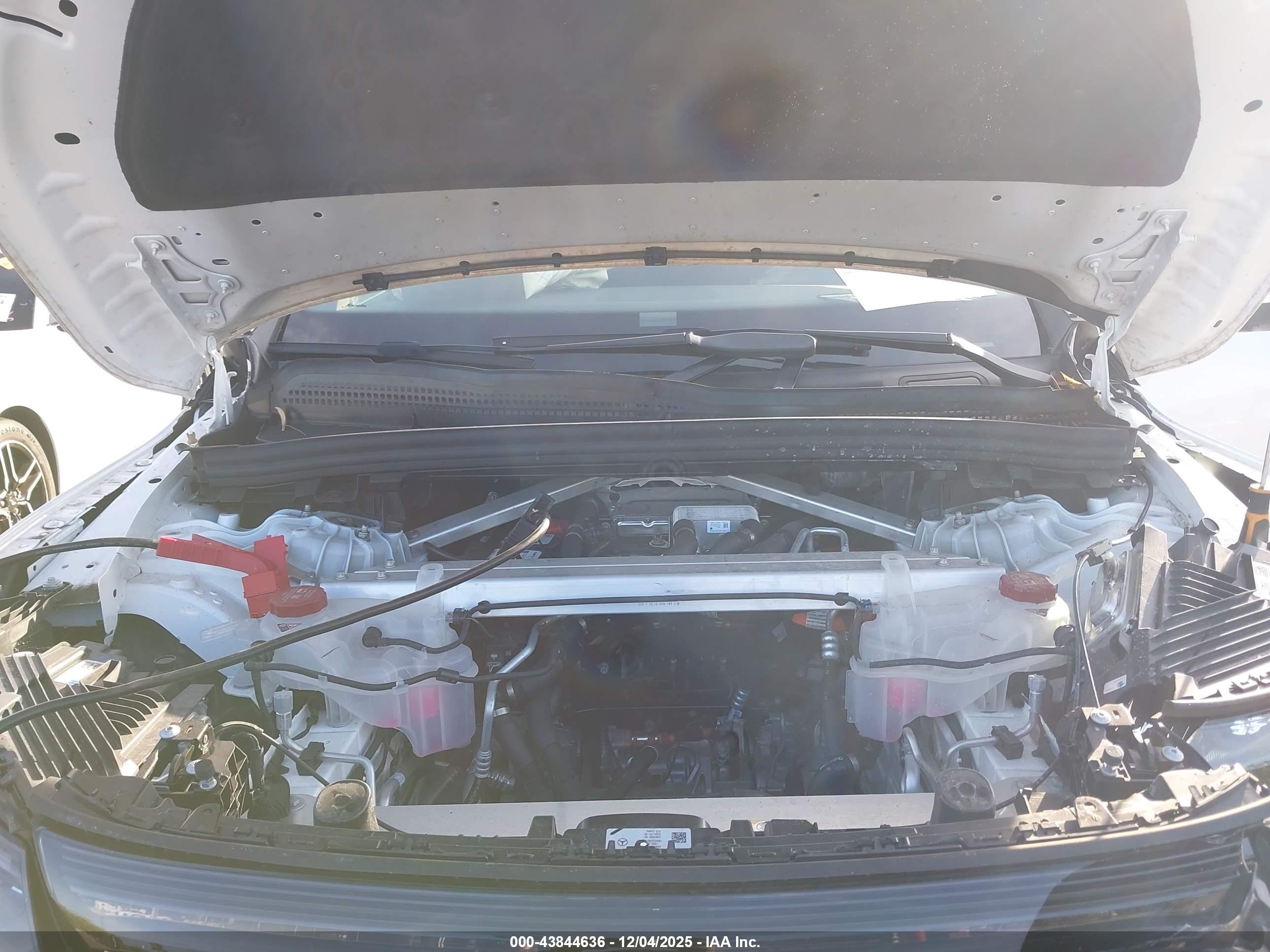 MERCEDES-BENZ EQE image 10