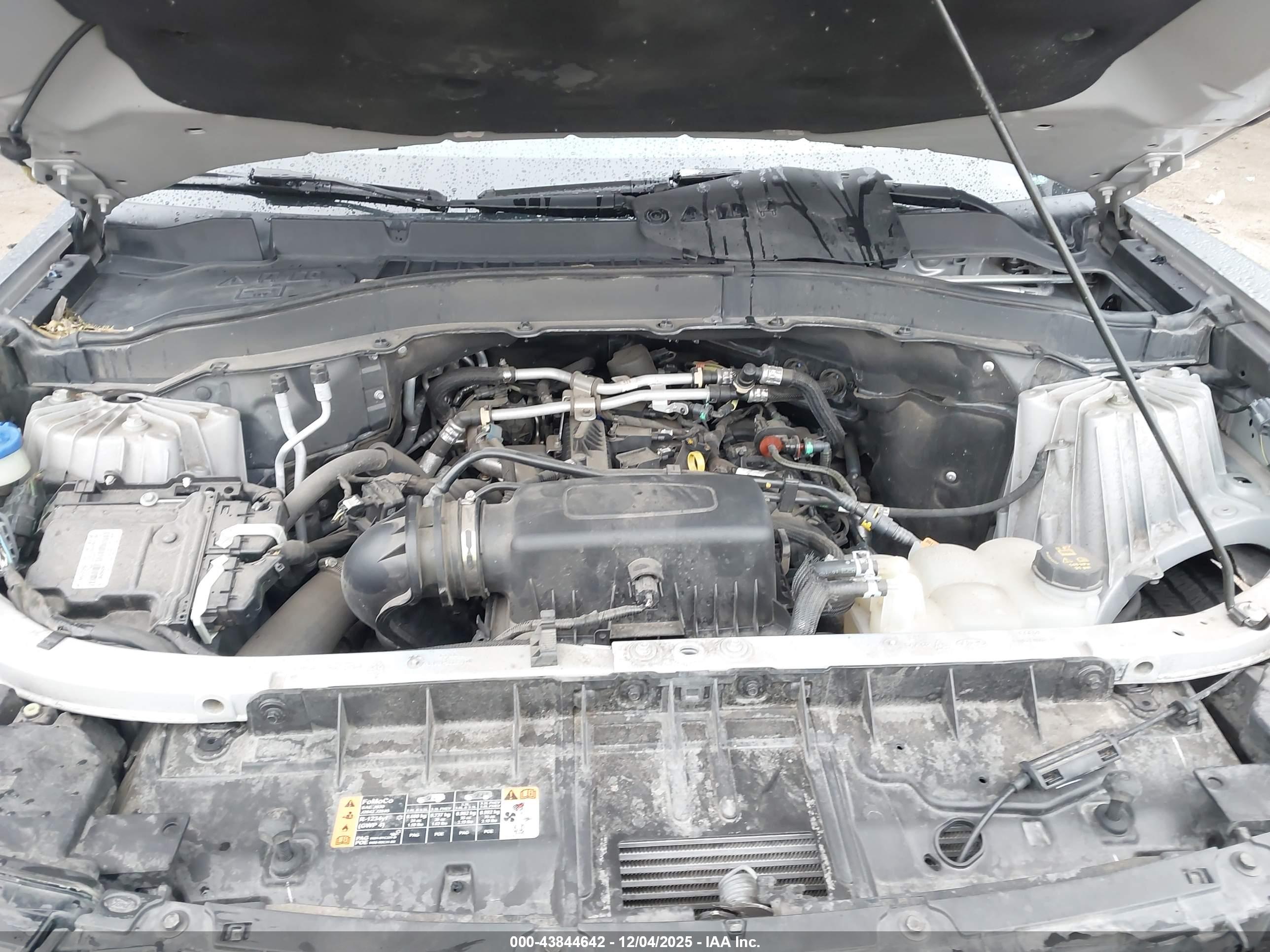 FORD EXPLORER image 10