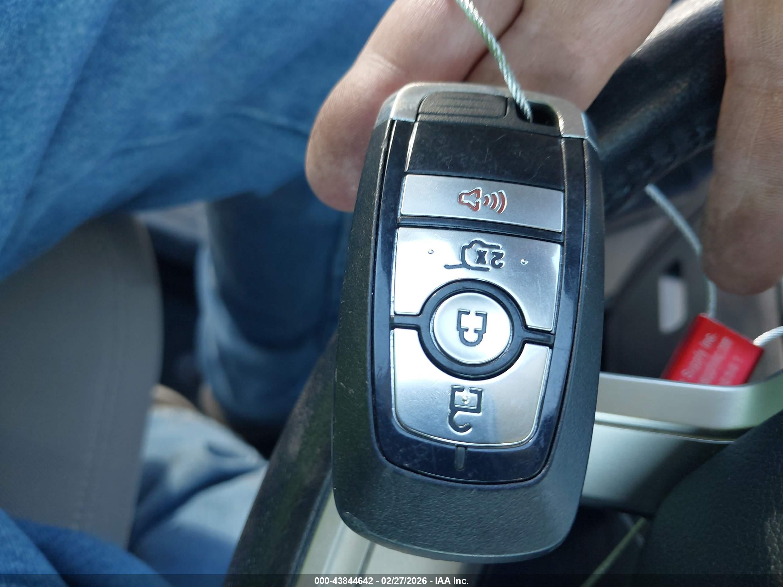FORD EXPLORER image 11