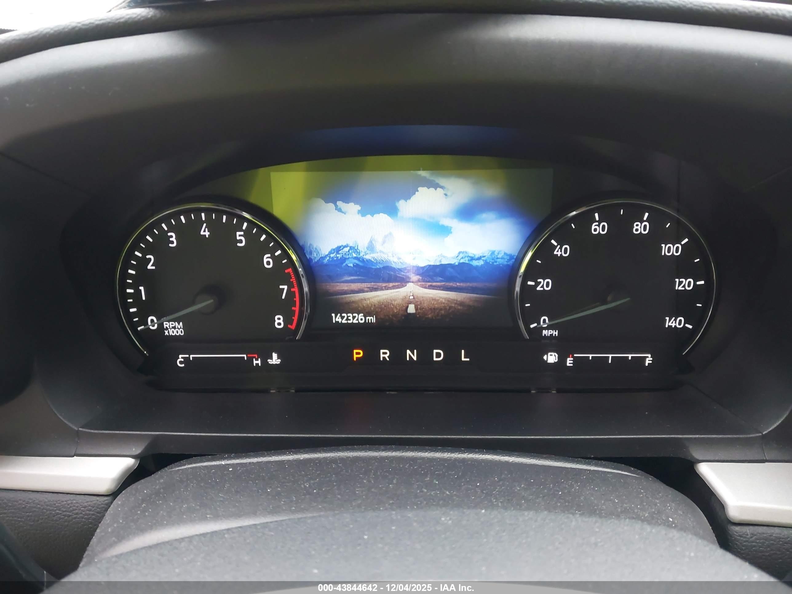 FORD EXPLORER image 7