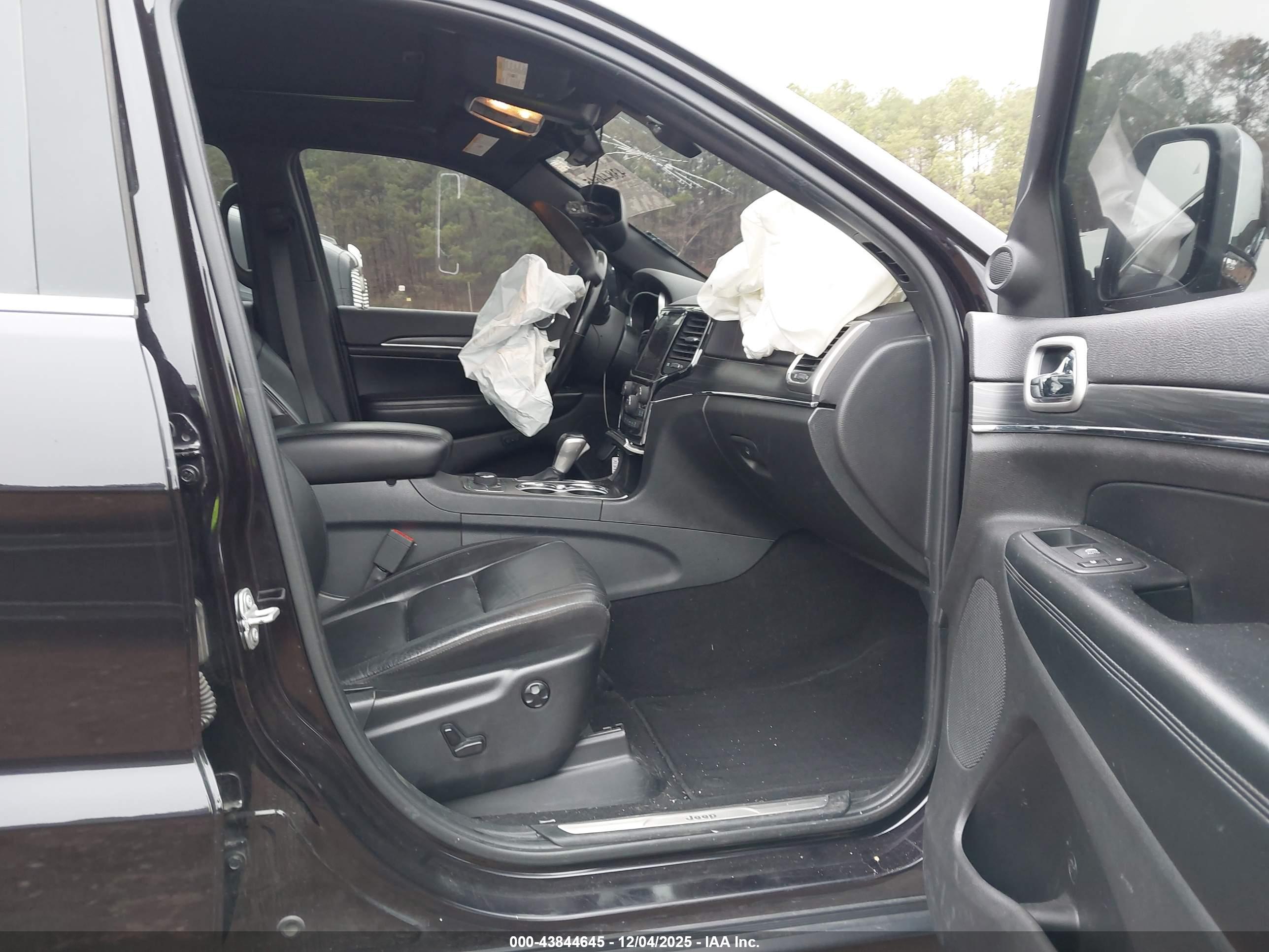JEEP GRAND image 5