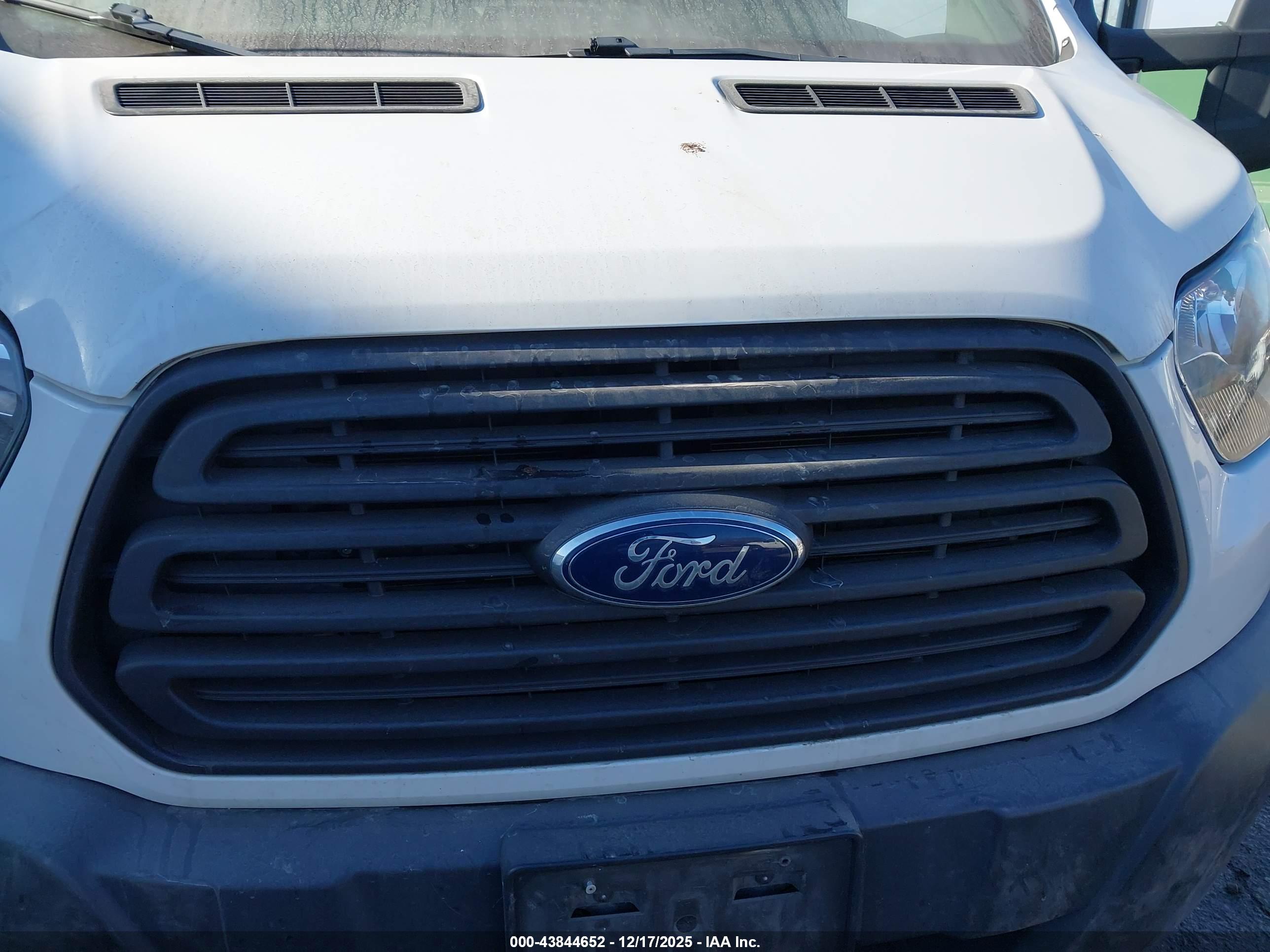 FORD TRANSIT-350 image 6