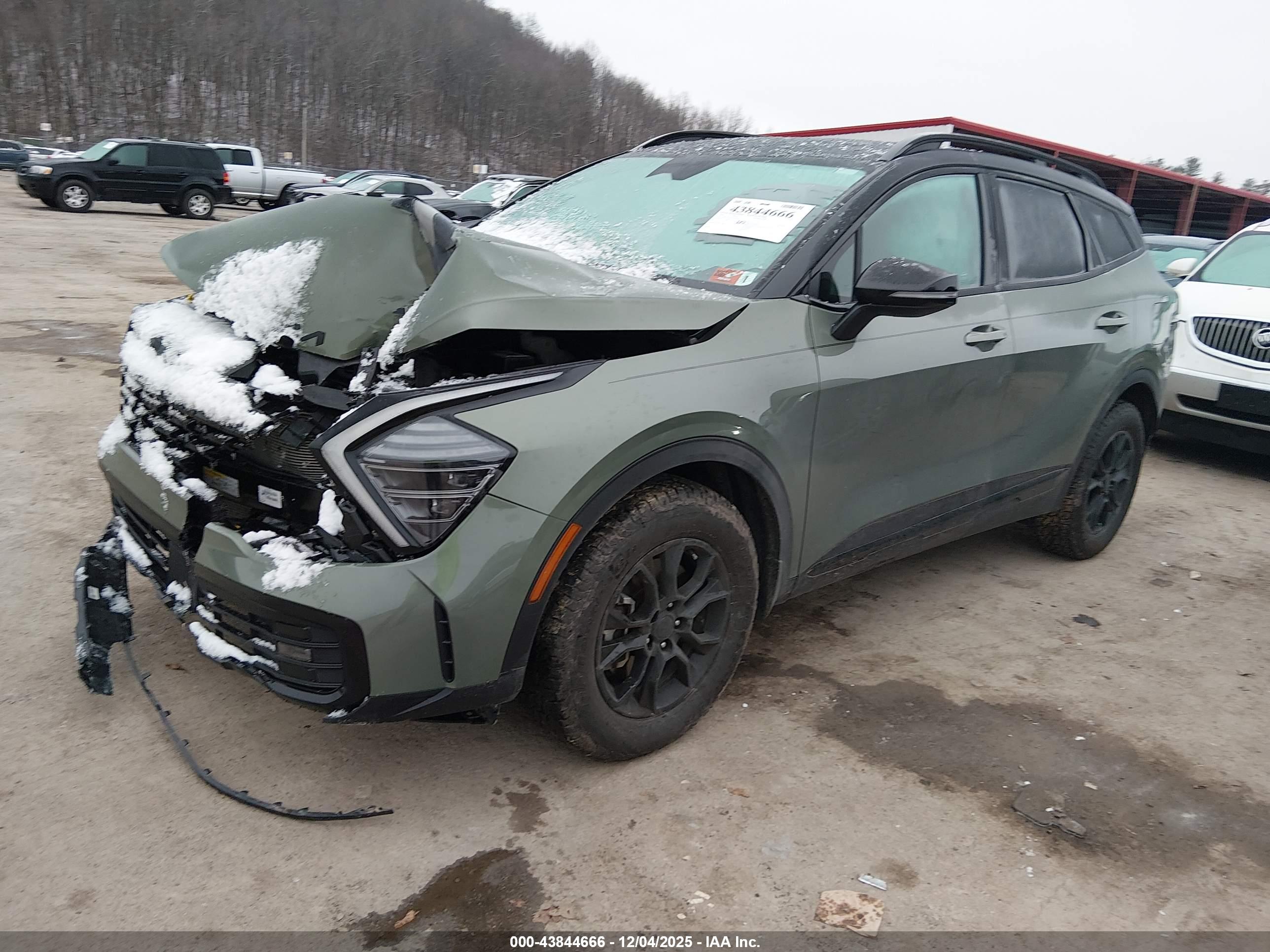 KIA SPORTAGE image 2