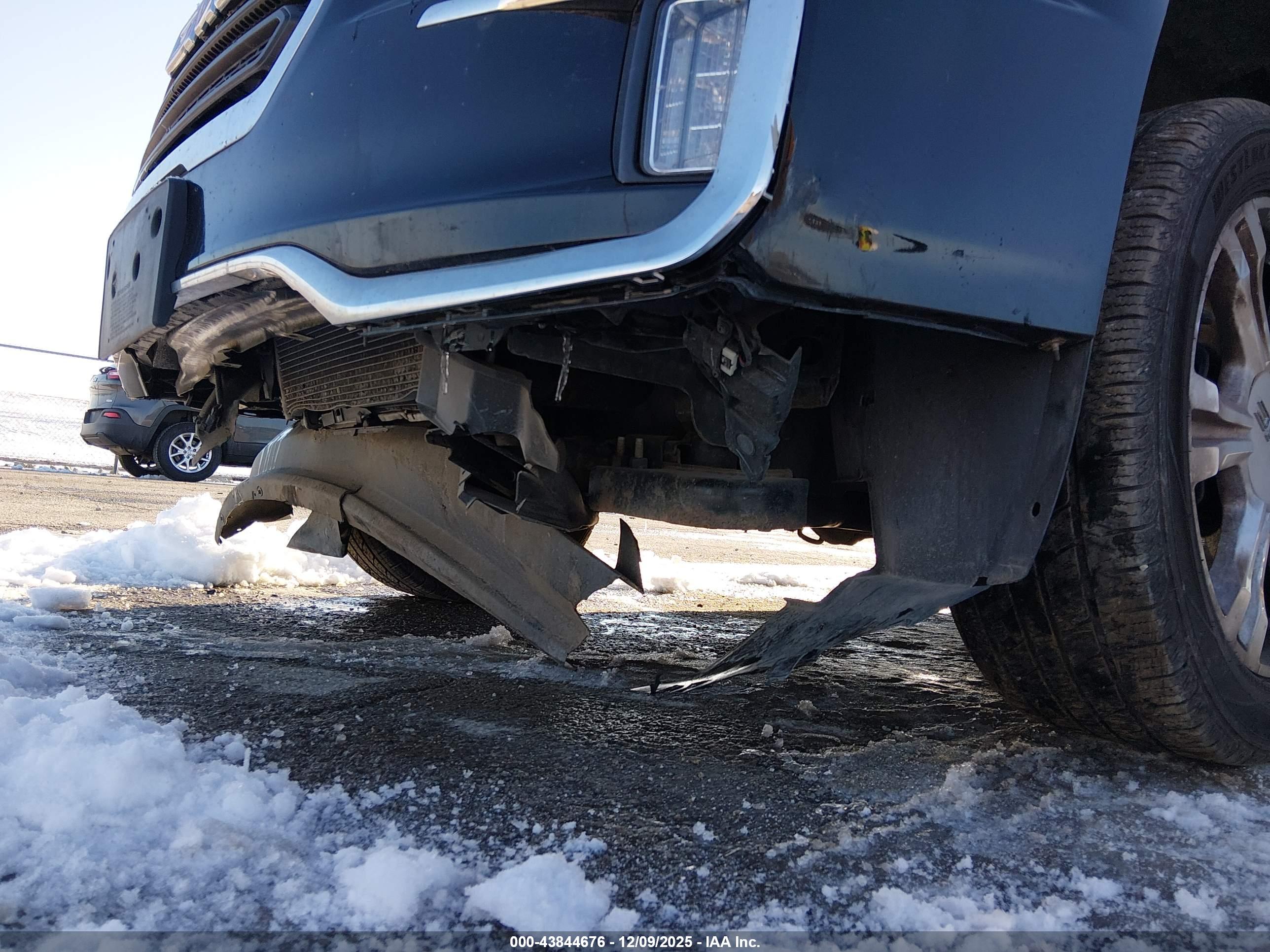 GMC TERRAIN image 6