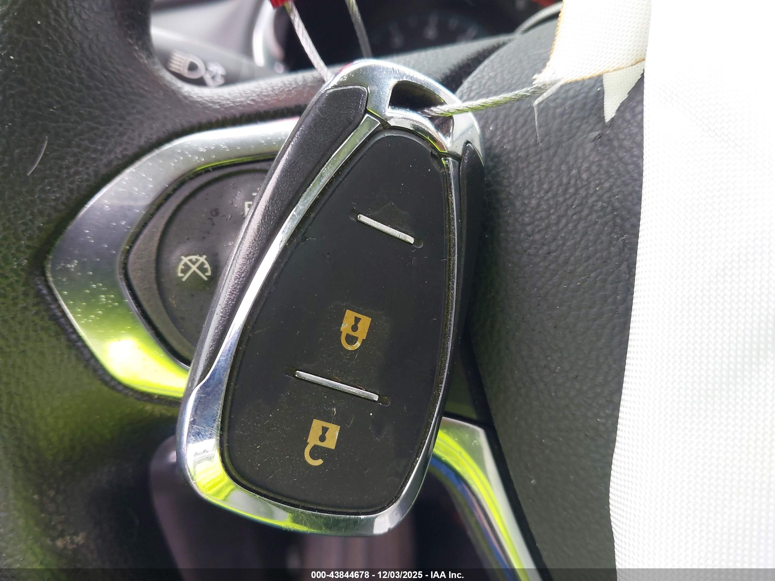 CHEVROLET TRAVERSE image 11
