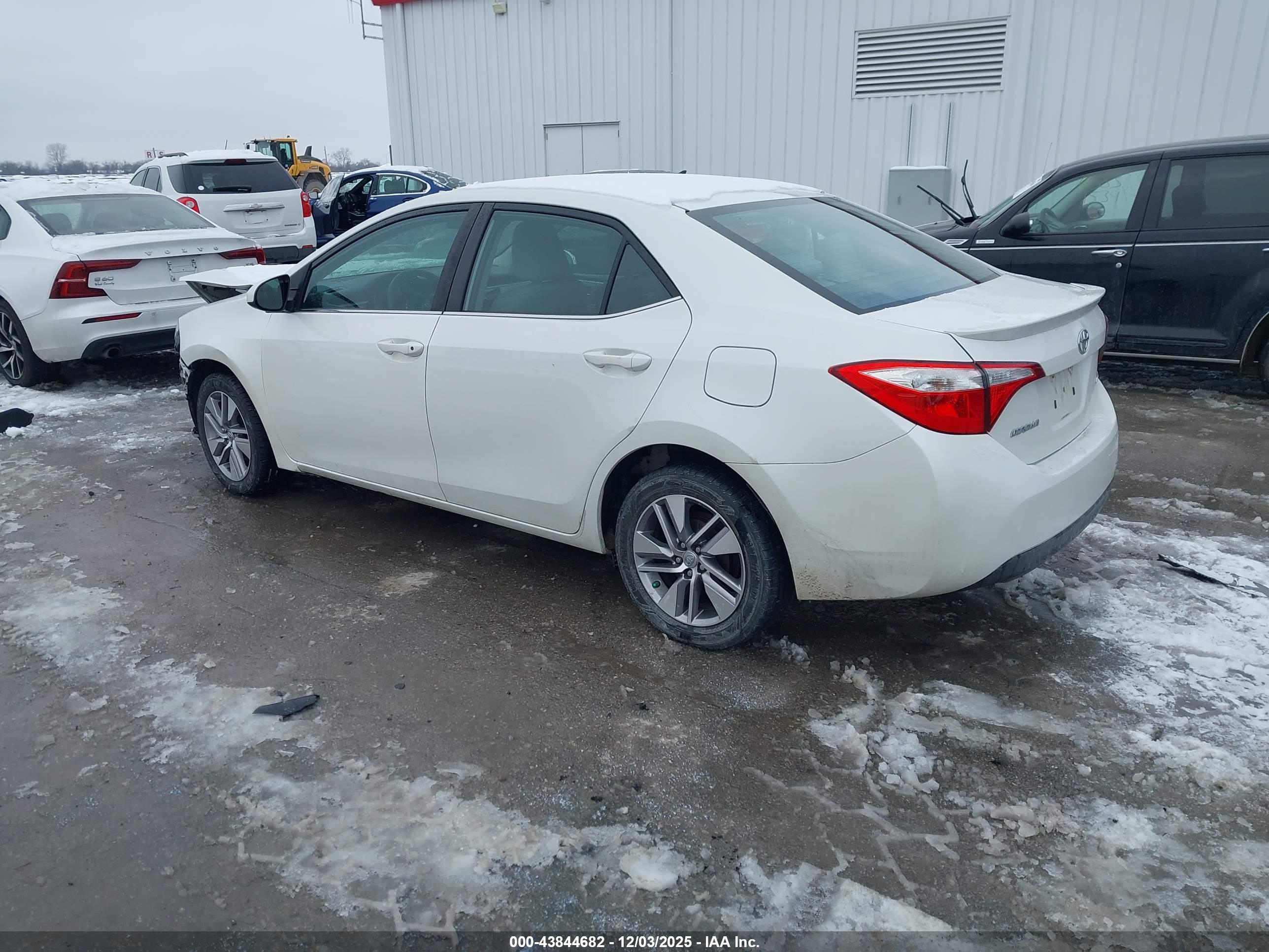 TOYOTA COROLLA image 3