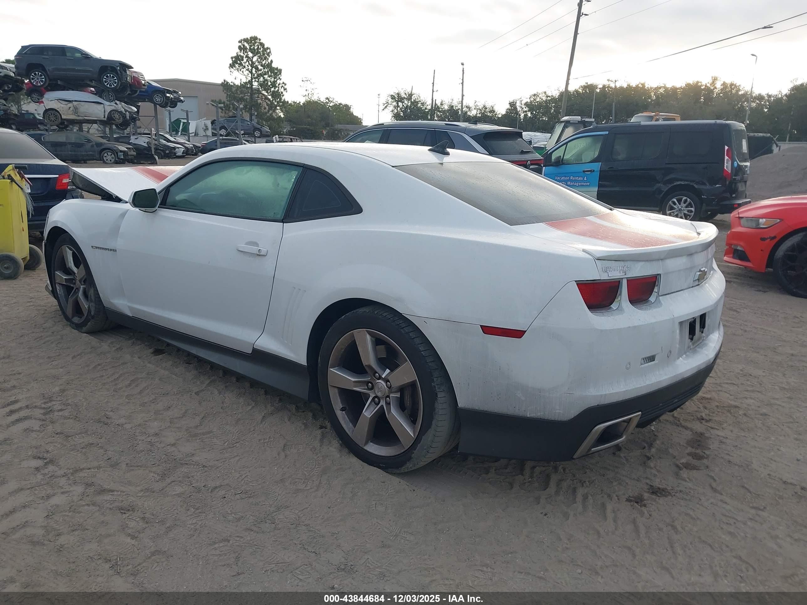 CHEVROLET CAMARO image 3