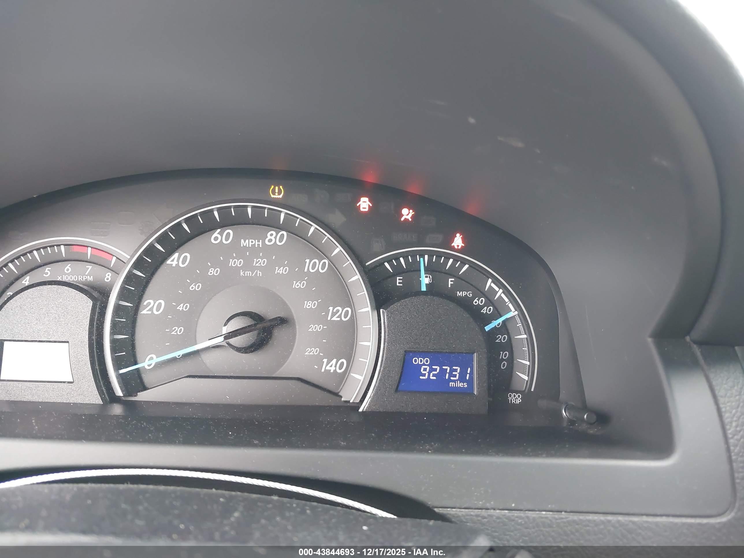 TOYOTA CAMRY image 7