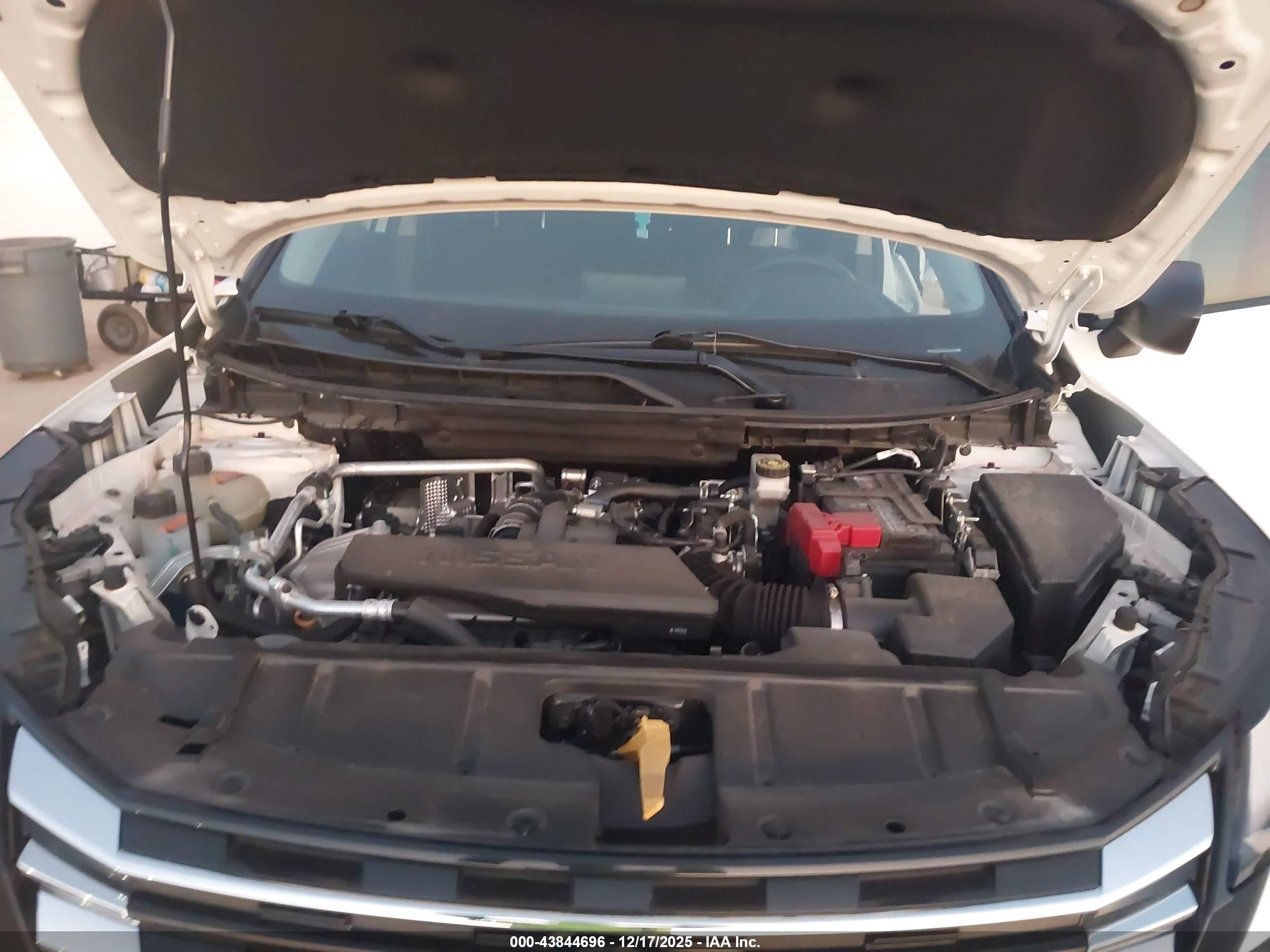 NISSAN ROGUE image 10