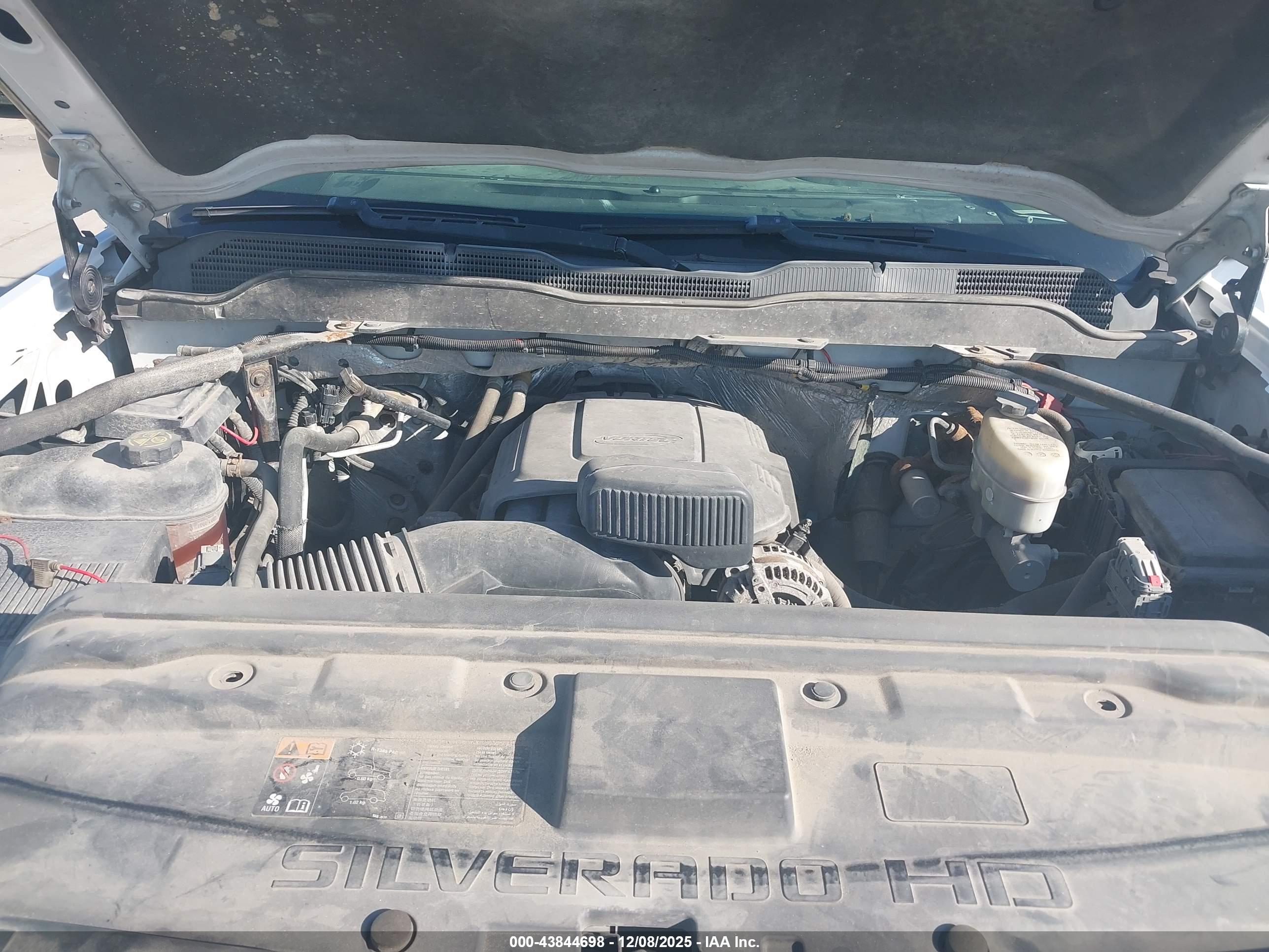 CHEVROLET SILVERADO image 10