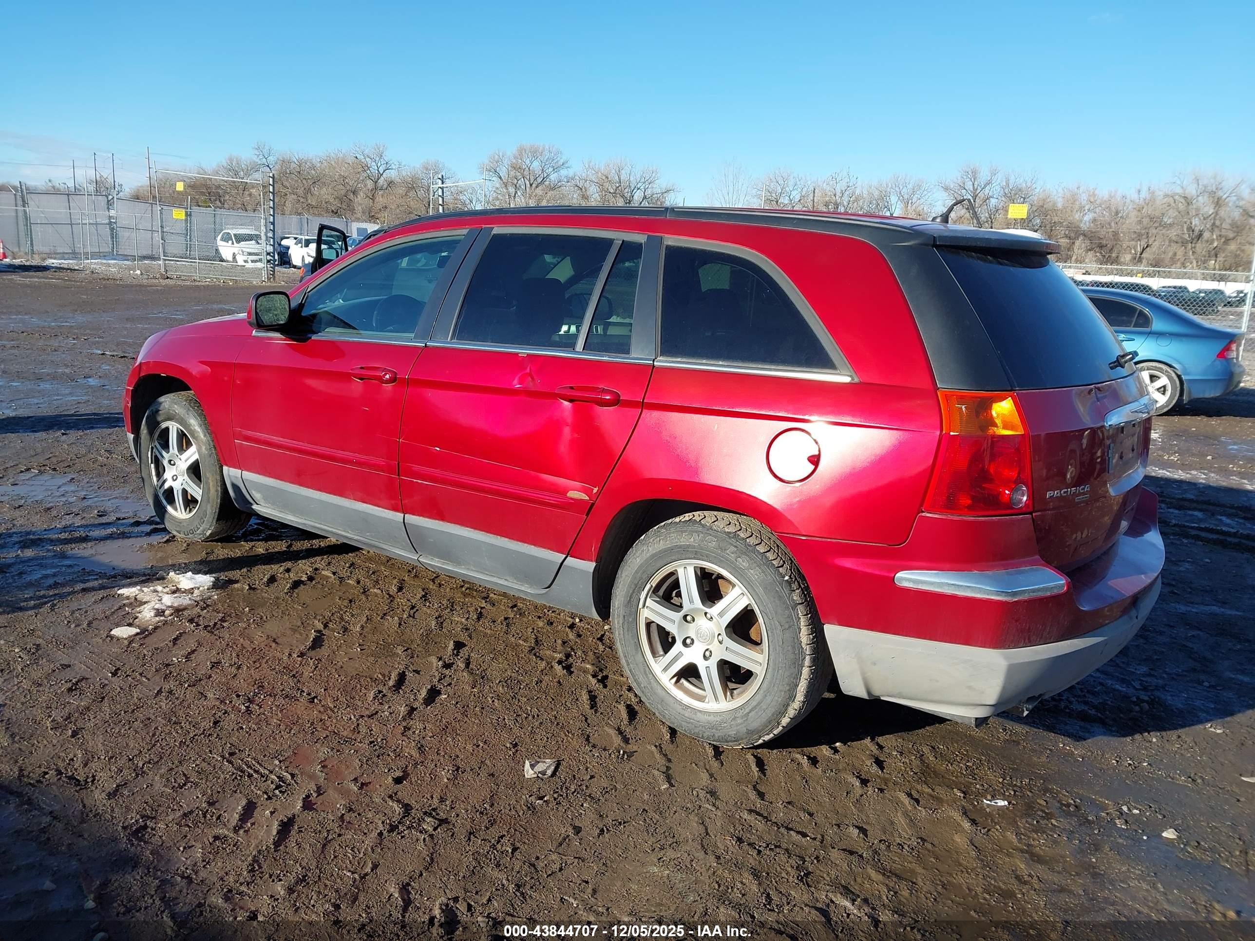 CHRYSLER PACIFICA image 3