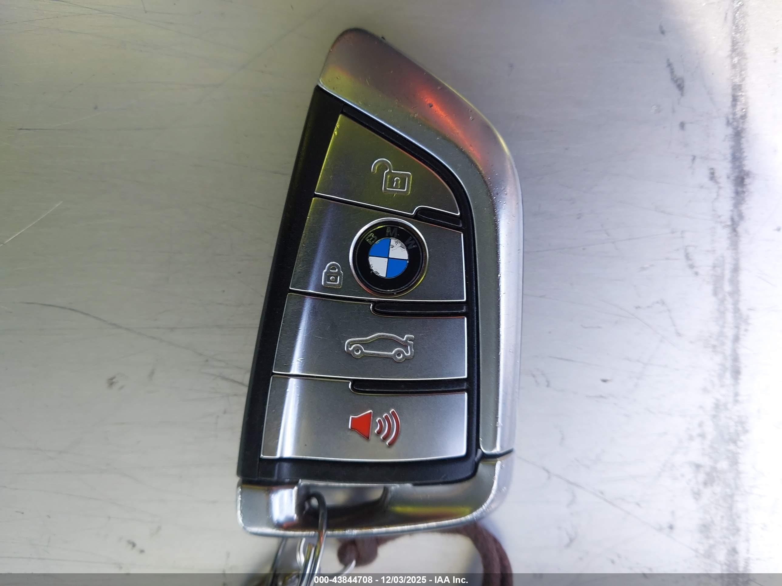 BMW 530E image 11