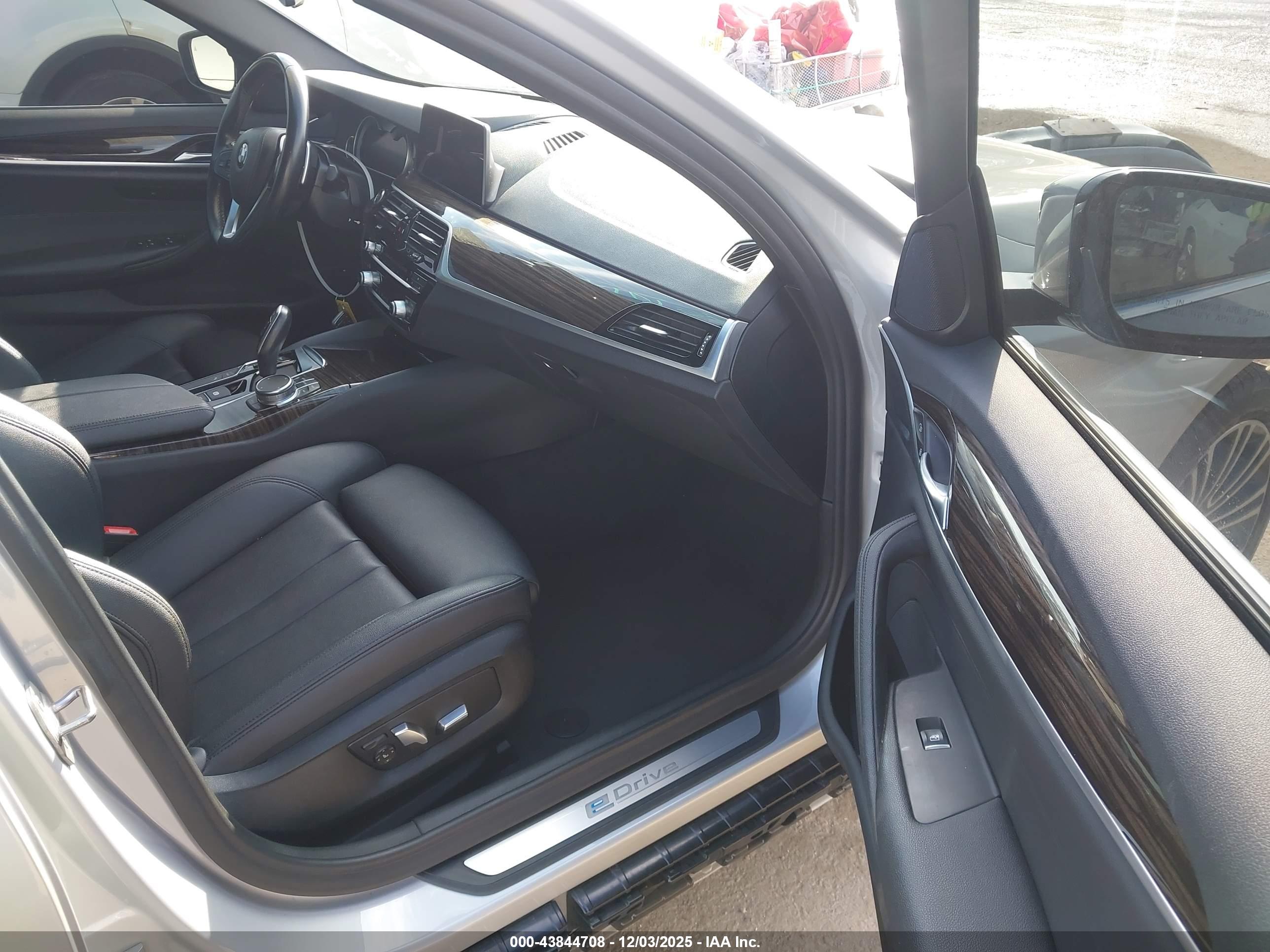 BMW 530E image 5
