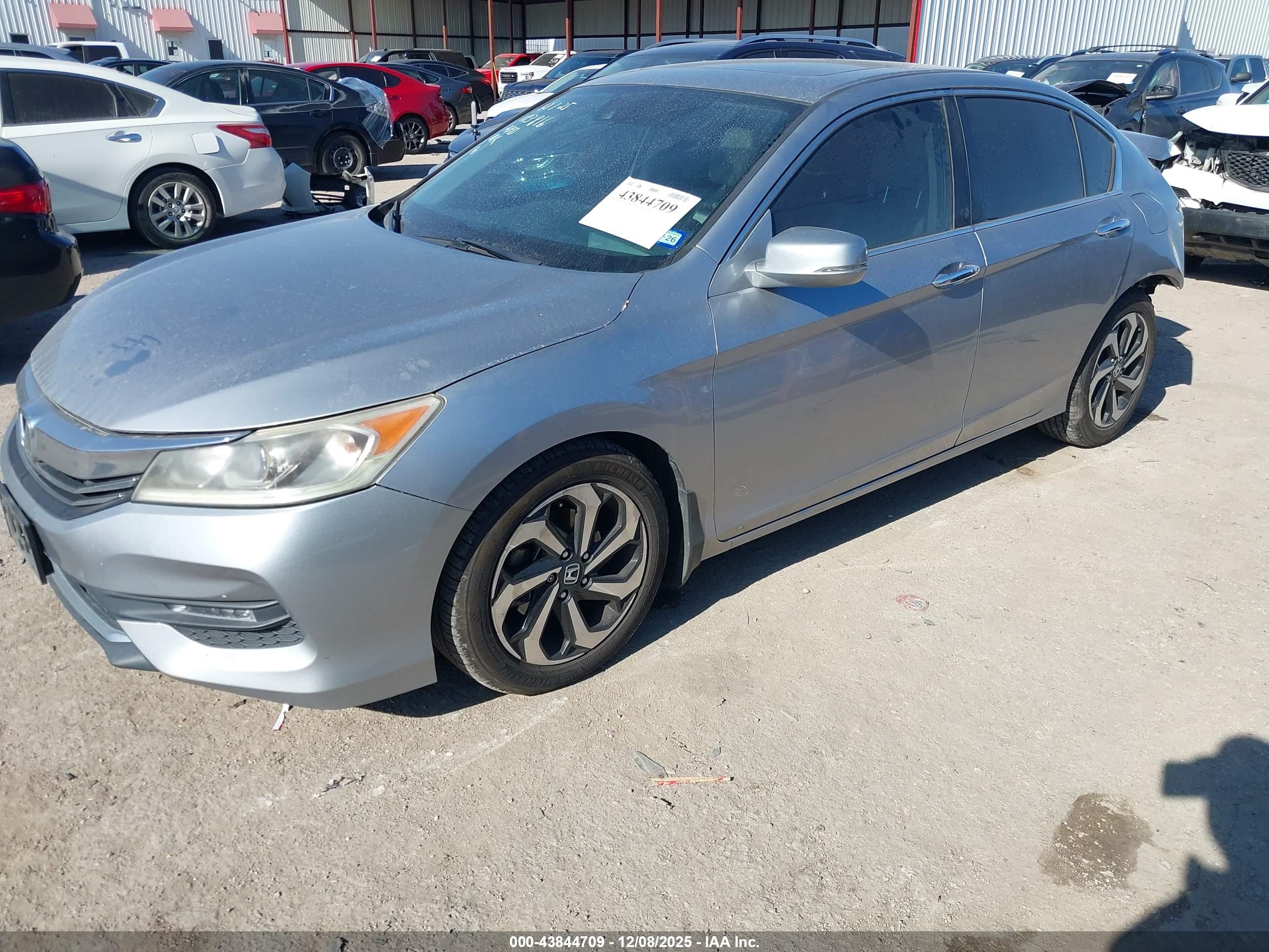 HONDA ACCORD image 2