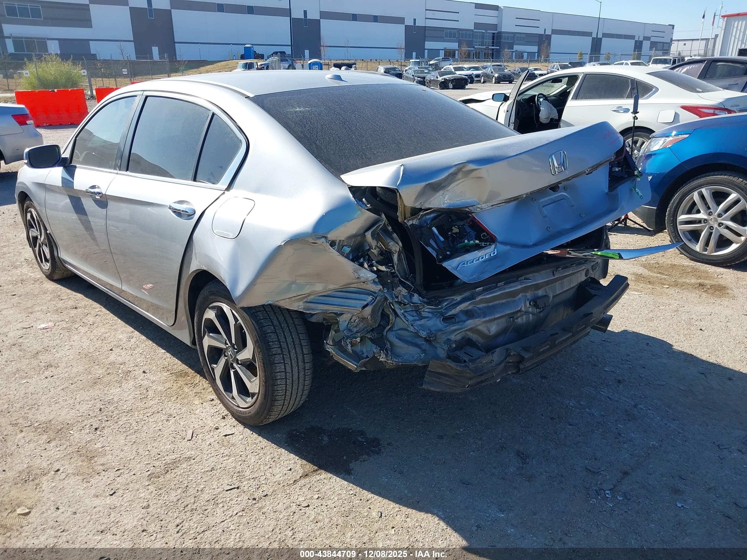 HONDA ACCORD image 3