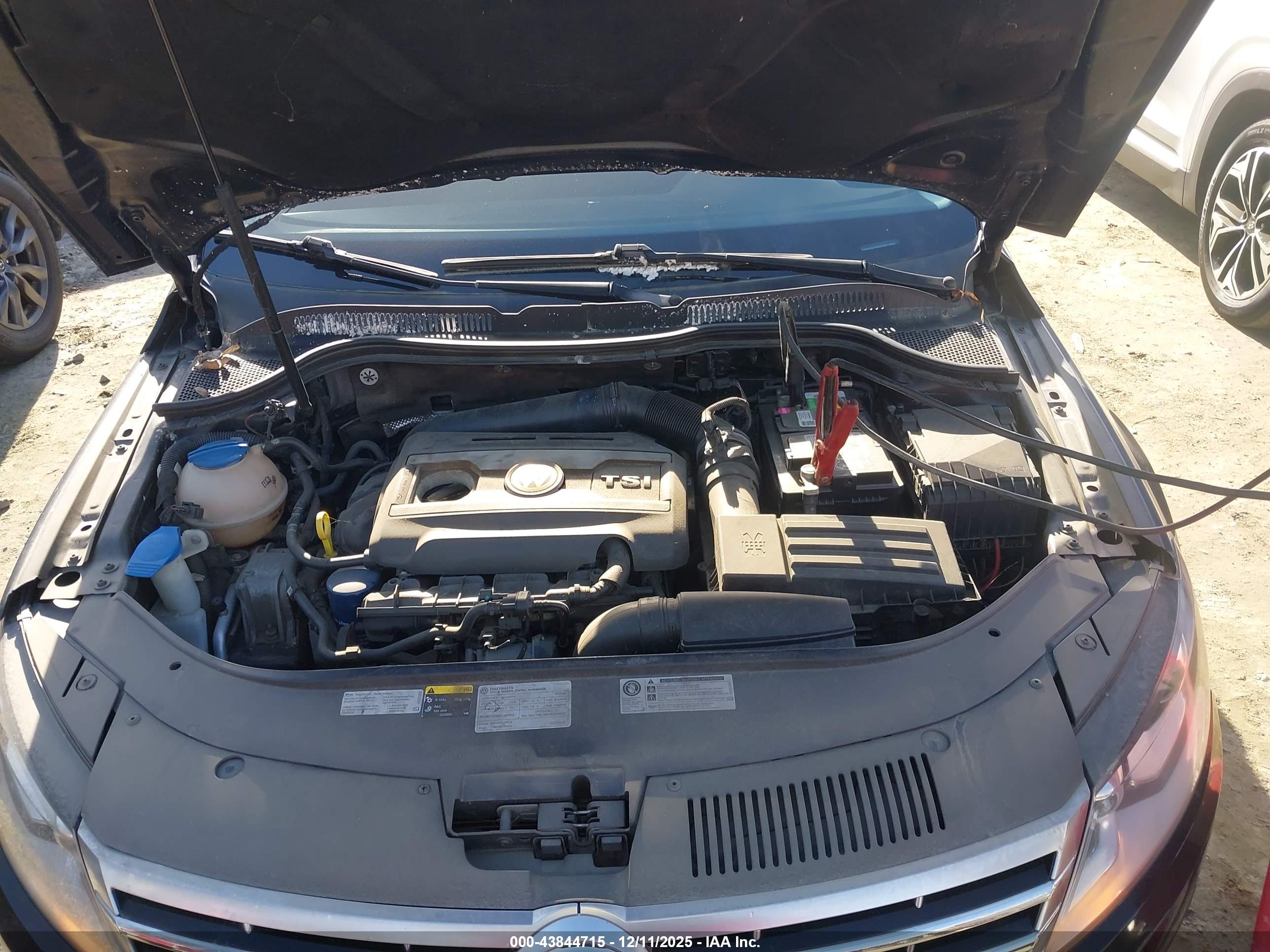 VOLKSWAGEN CC image 10
