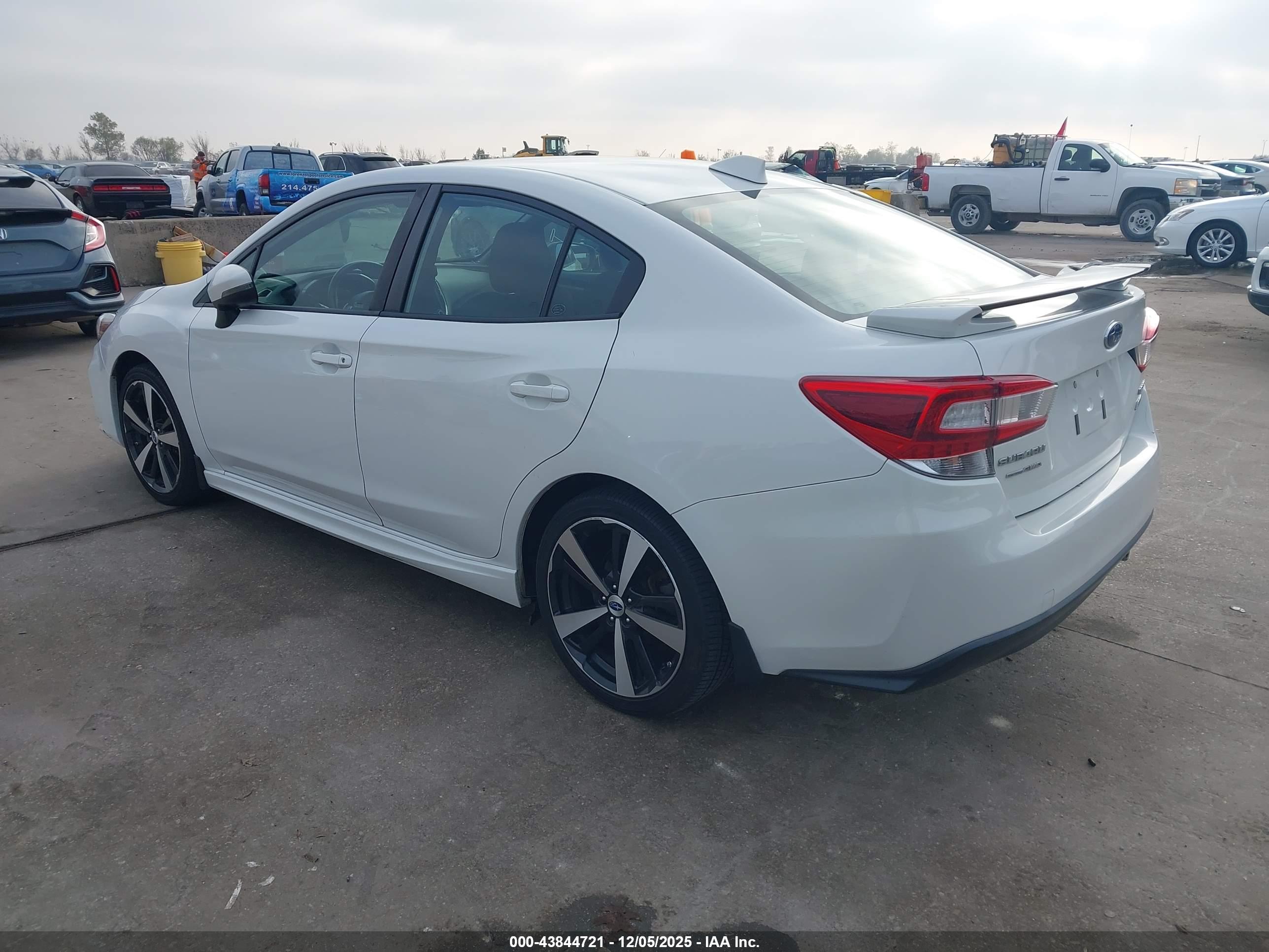 SUBARU IMPREZA image 3
